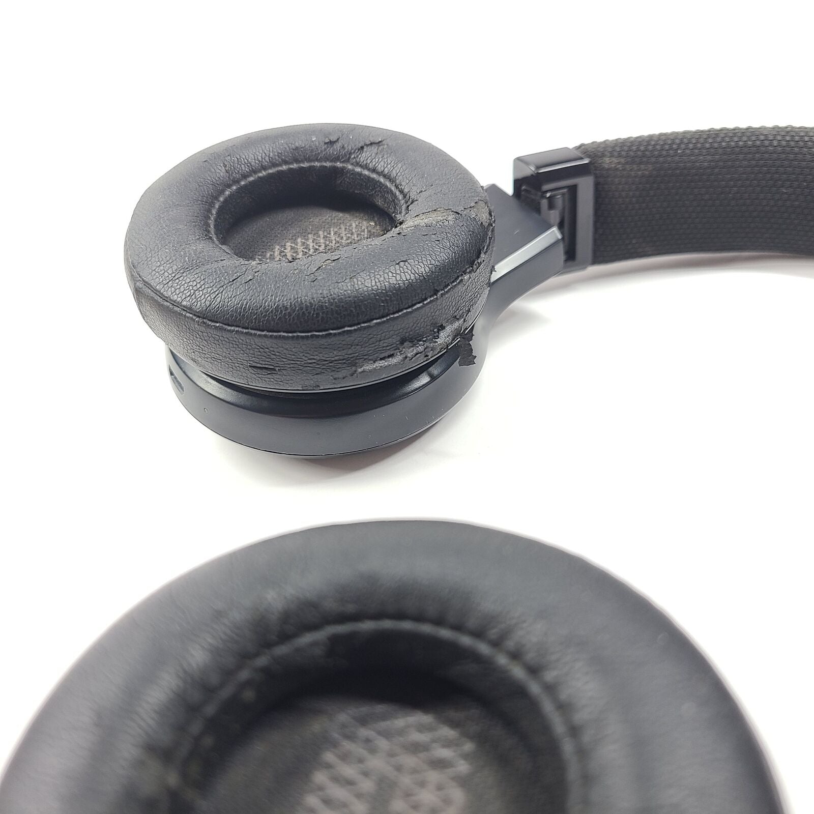 JBL LIVE 400BT Wireless Bluetooth On-Ear Headset - Black V1