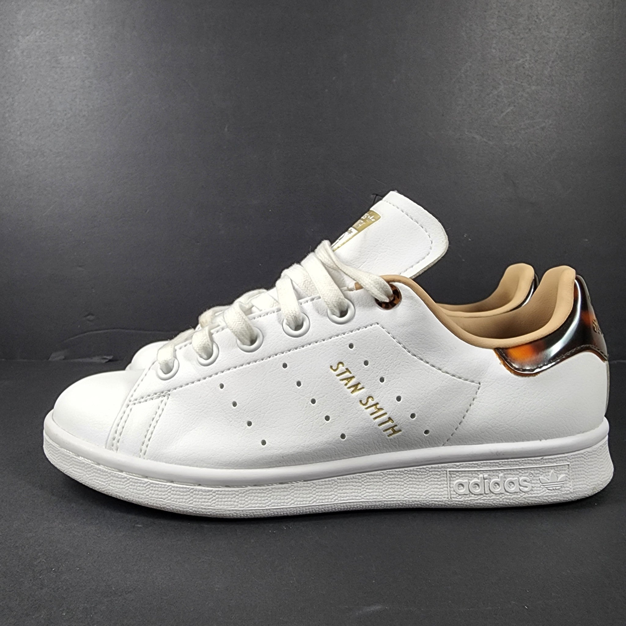 Adidas Women's Stan Smith Sneakers Shoes White Brown Gold GY5909 Sz 5