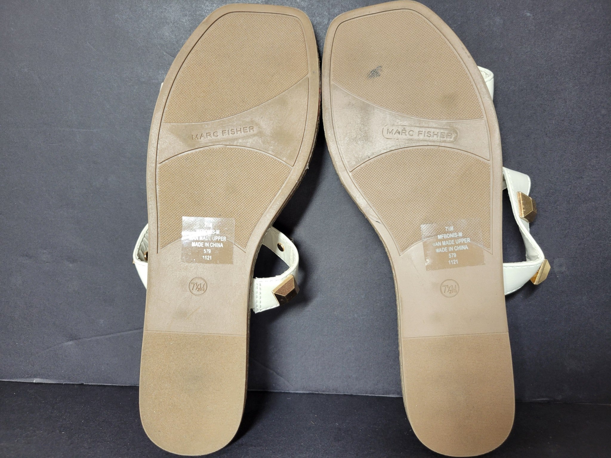 Marc Fisher Women's Bonis Gold Studded Slides Flat Sandals White Sz 7.5