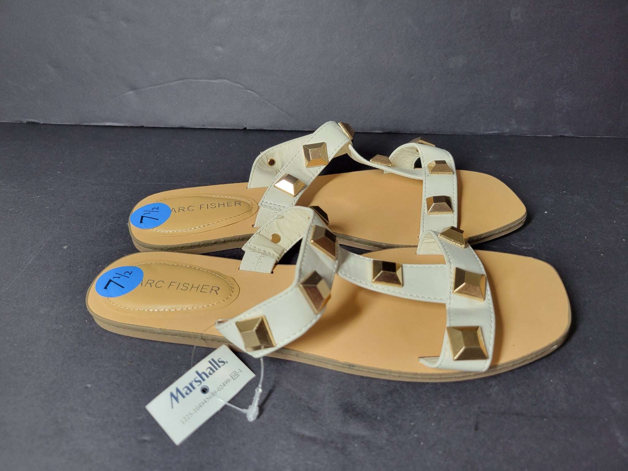 Marc Fisher Women's Bonis Gold Studded Slides Flat Sandals White Sz 7.5