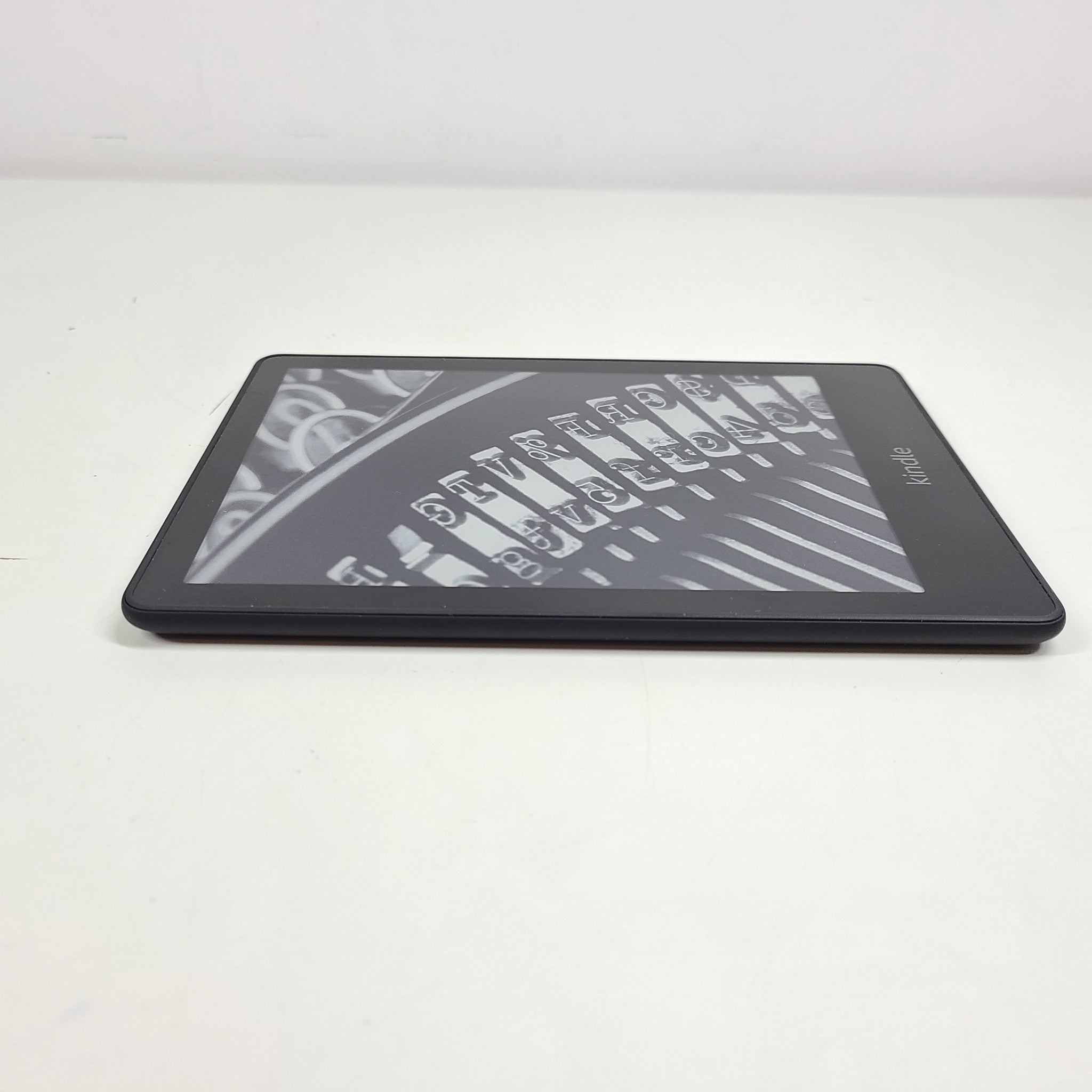 Amazon Kindle Paperwhite 11th Gen Signature 32GB, Wi-Fi, 6.8" Black - Grade A