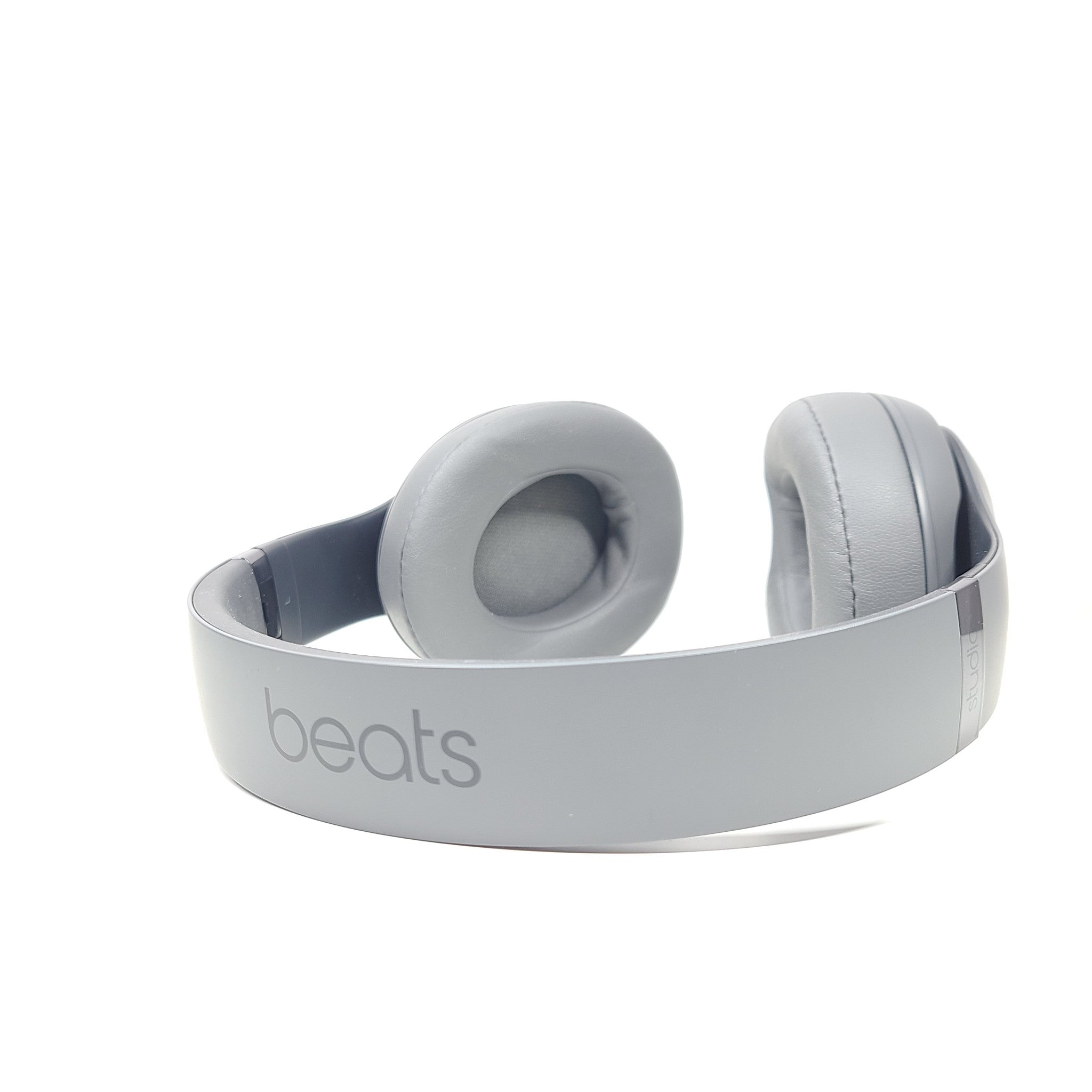 Beats by Dr. Dre Studio3 Wireless Over Ear Headphones - Gray
