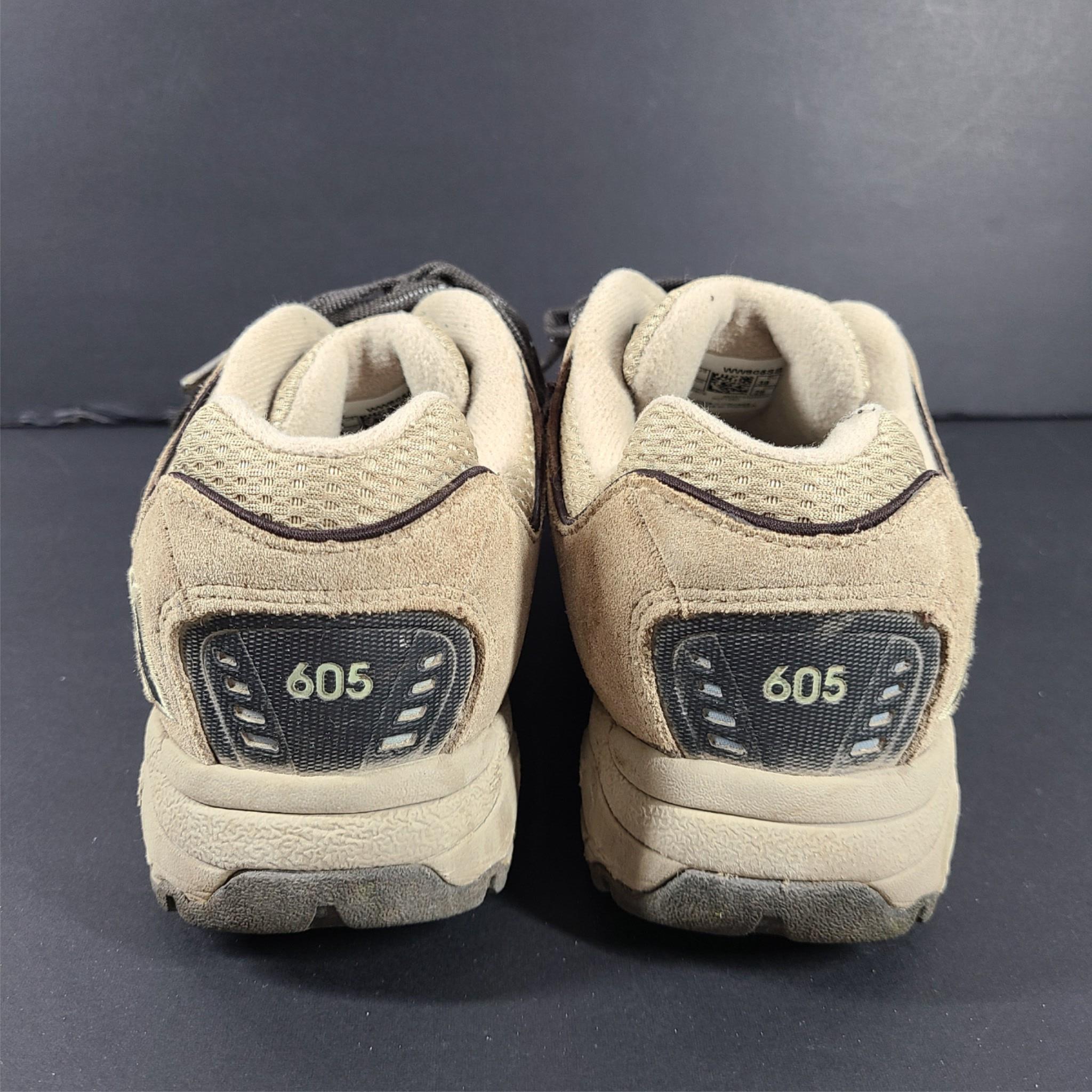 New Balance Women's 605 Hiking Shoes Suede WW605SB Beige Sz 8