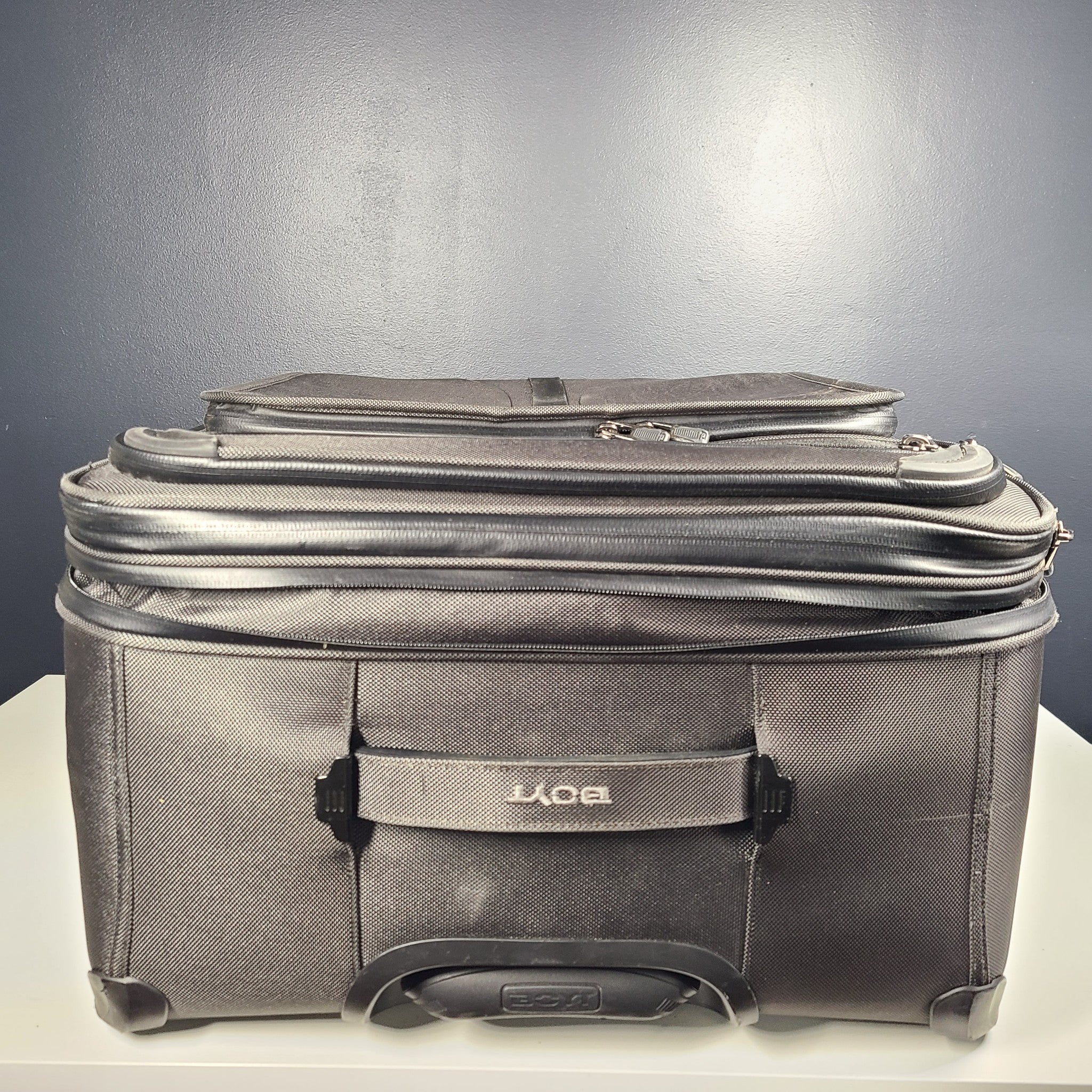 Boyt Mach 1 29" Spinner Luggage Suitcase Expandable Softshell Black