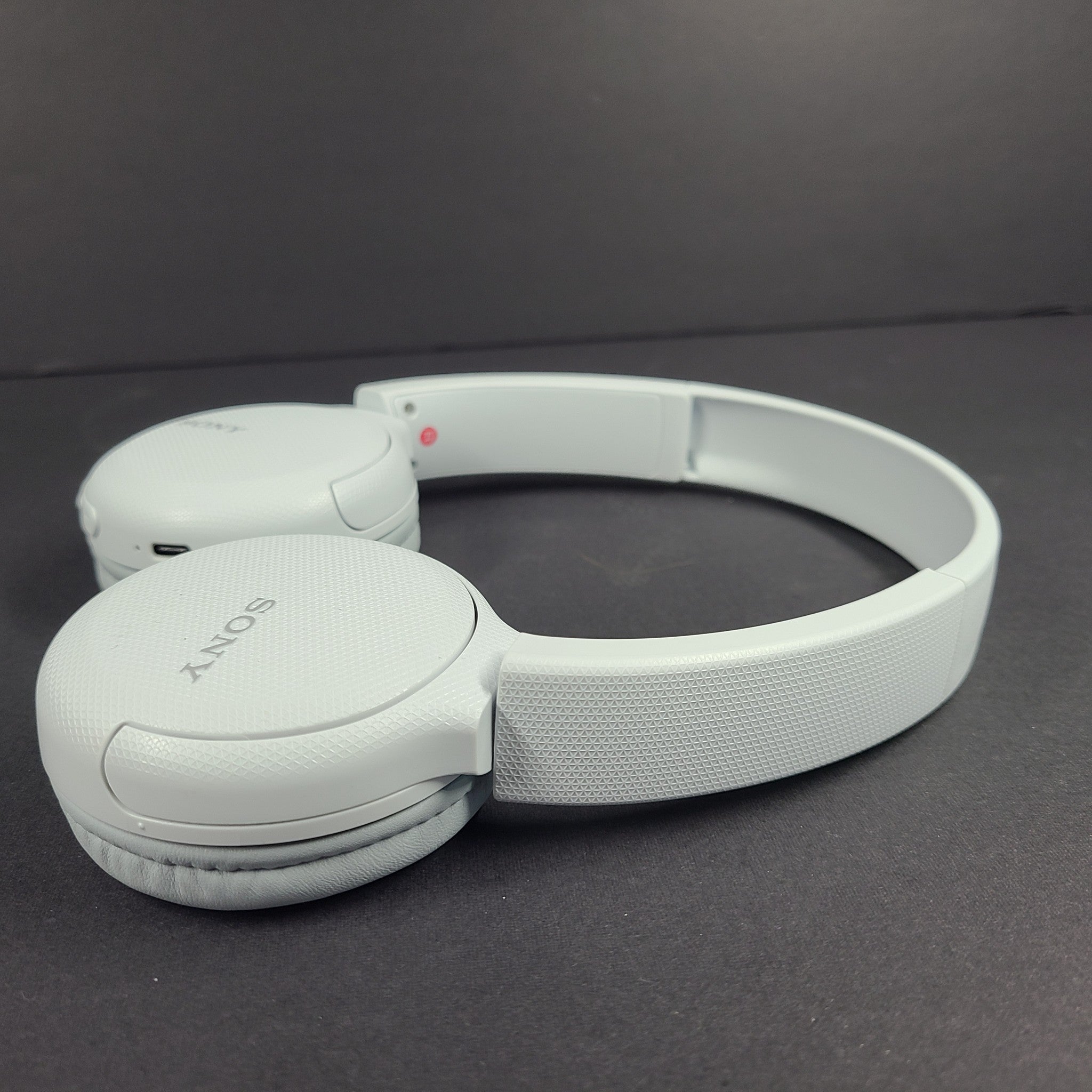 Sony WH-CH510 Wireless Bluetooth On the Ear Headphones - White