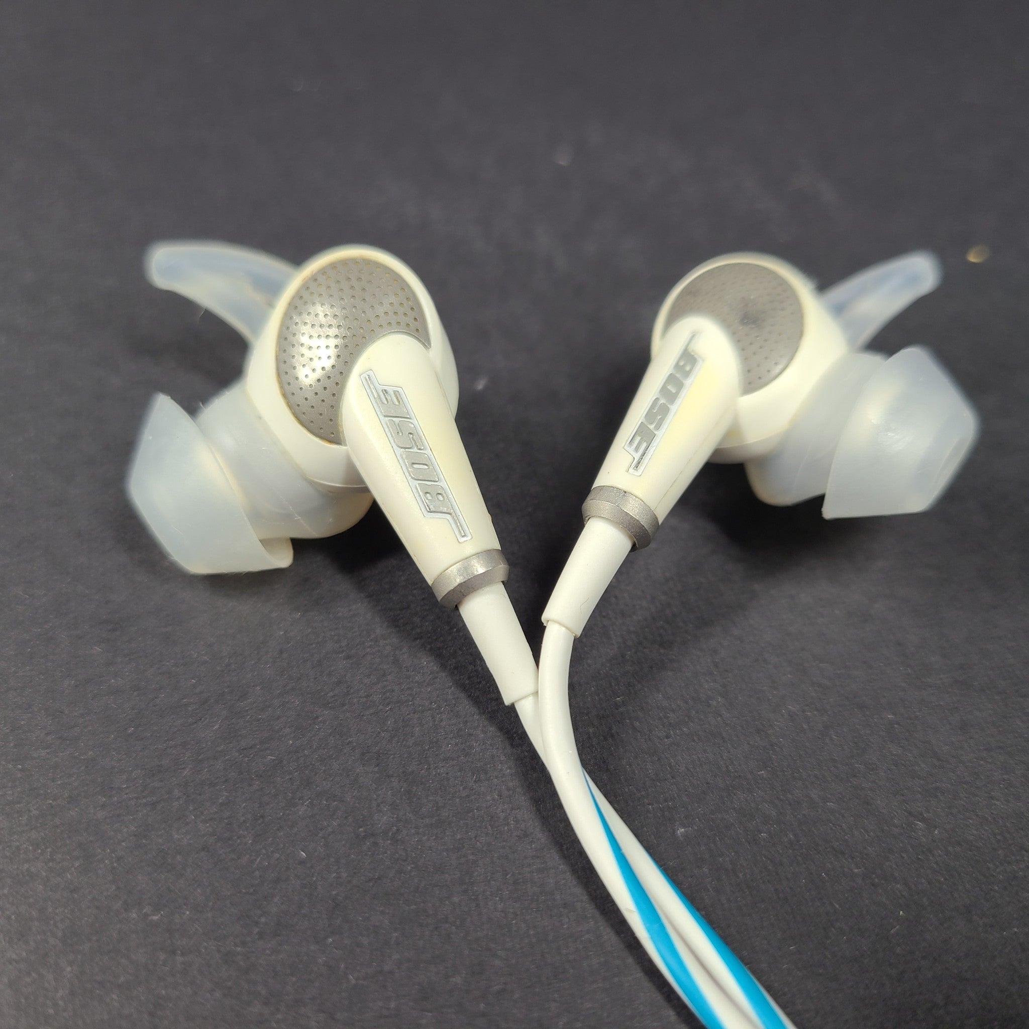 Bose QuietComfort 20 Apple Noise-Cancelling Earphones Earbuds QC20i - White