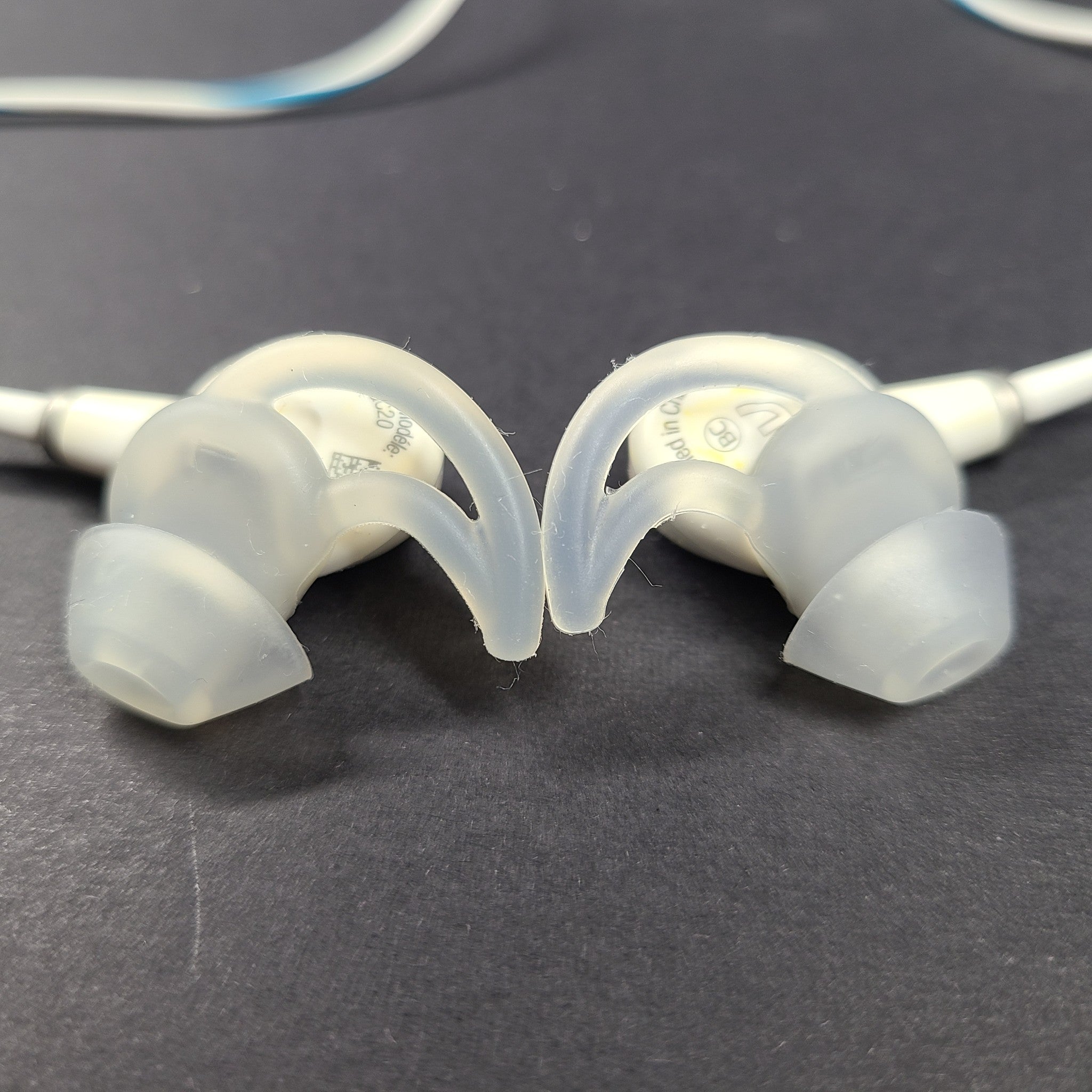 Bose QuietComfort 20 Apple Noise-Cancelling Earphones Earbuds QC20i - White