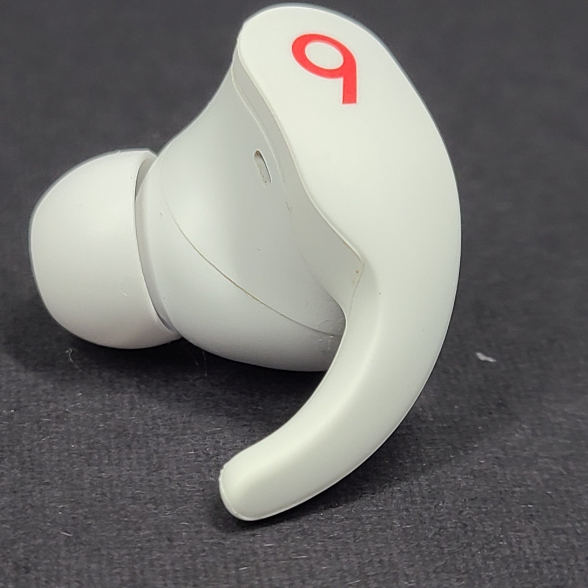 Beats by Dr. Dre Fit Pro True Wireless RIGHT SIDE EARBUD ONLY - White