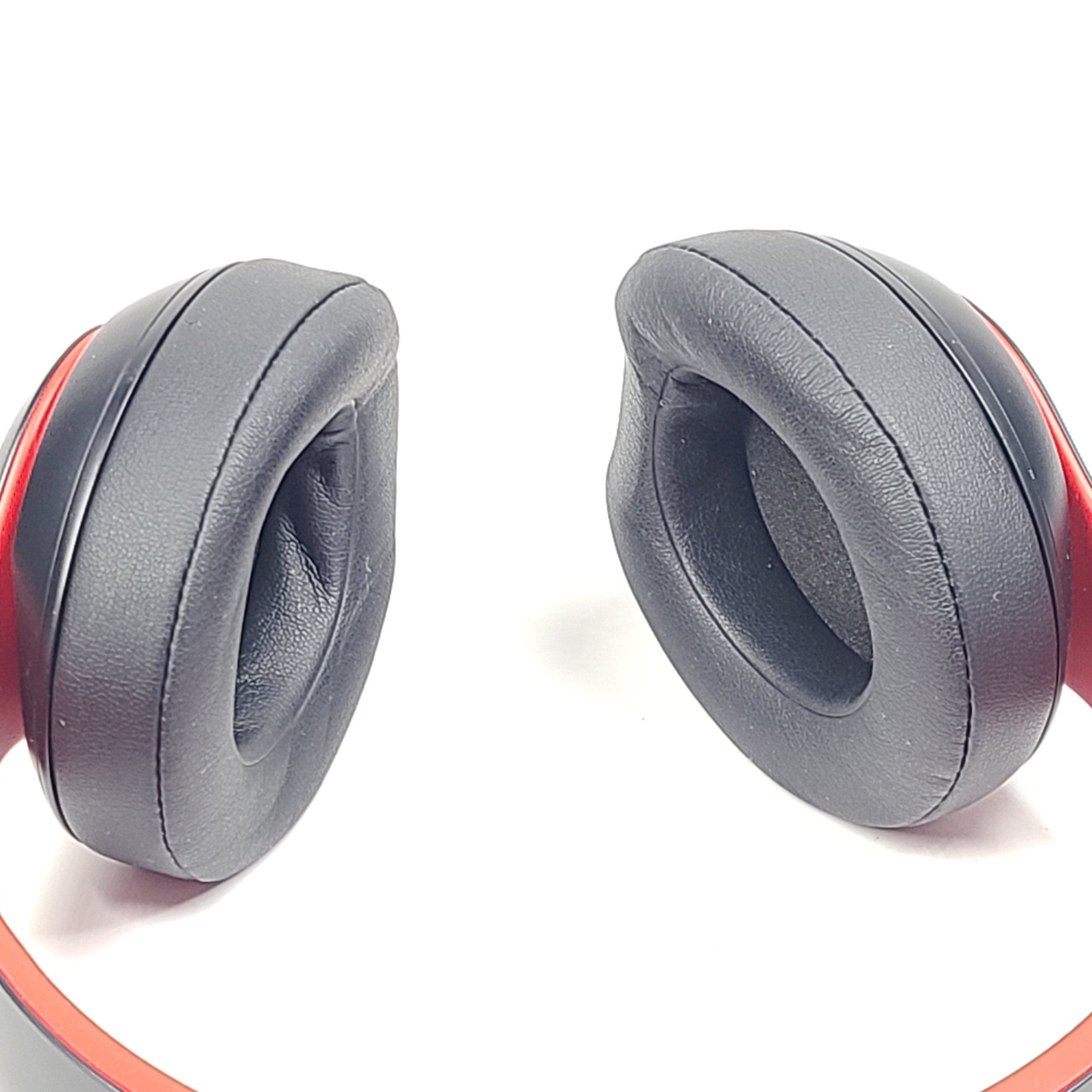Beats by Dr. Dre Beats Studio 3 Wireless Headphones - Defiant Black-Red 10 YRS
