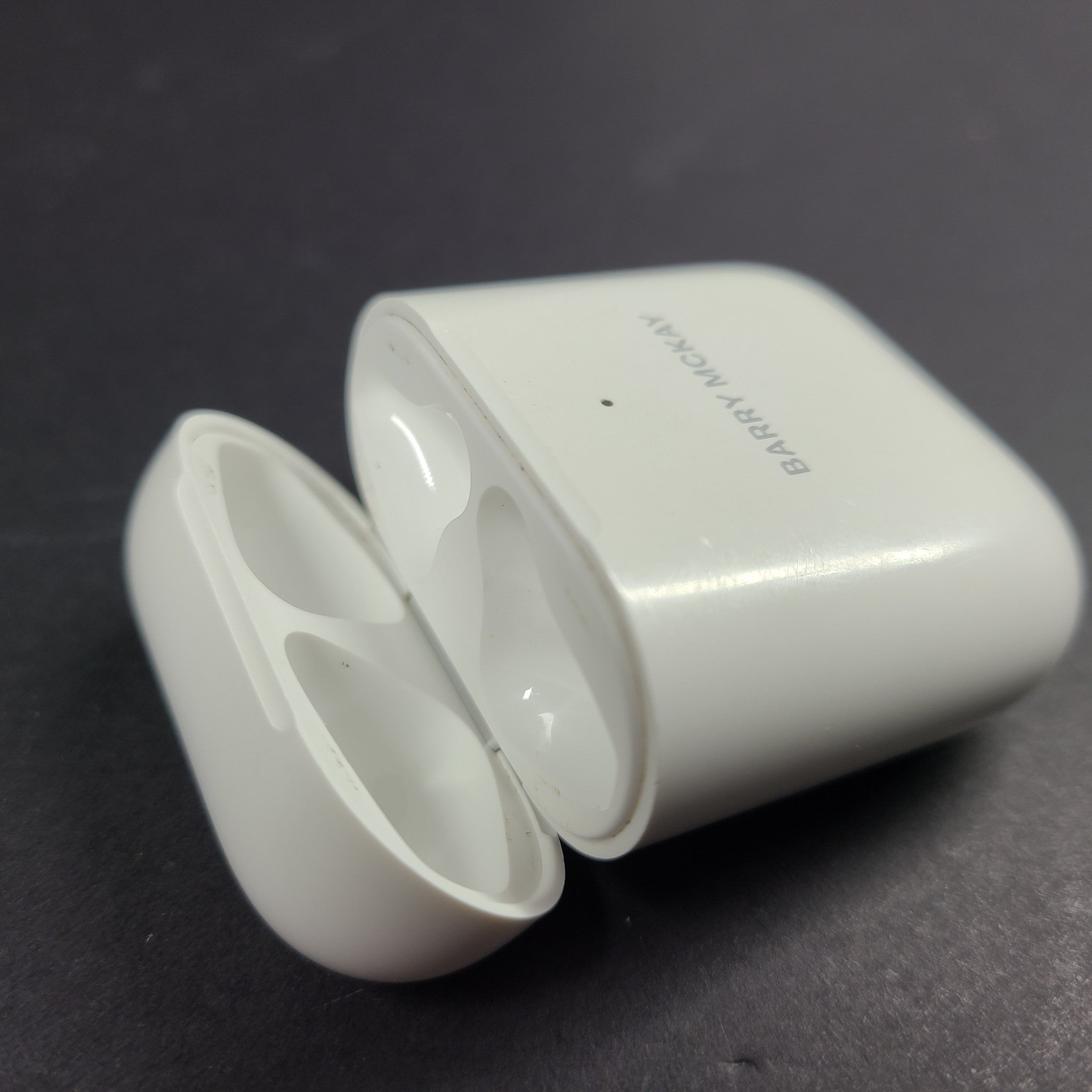 Apple AirPods 2nd Generation A1938 MagSafe Wireless Charging Case Only V1