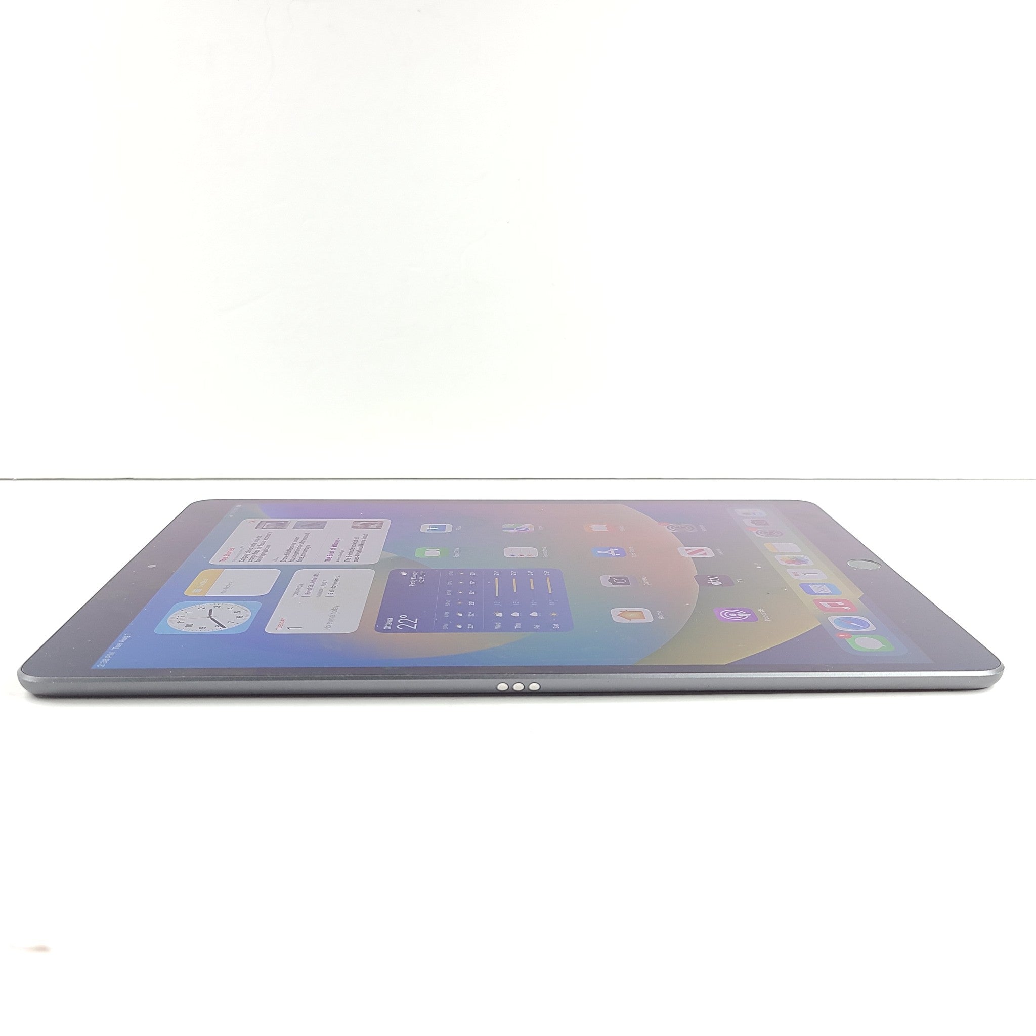 Apple iPad Air 3 3rd Gen 64GB, Wi-Fi, A2152, 10.5in - Space Gray