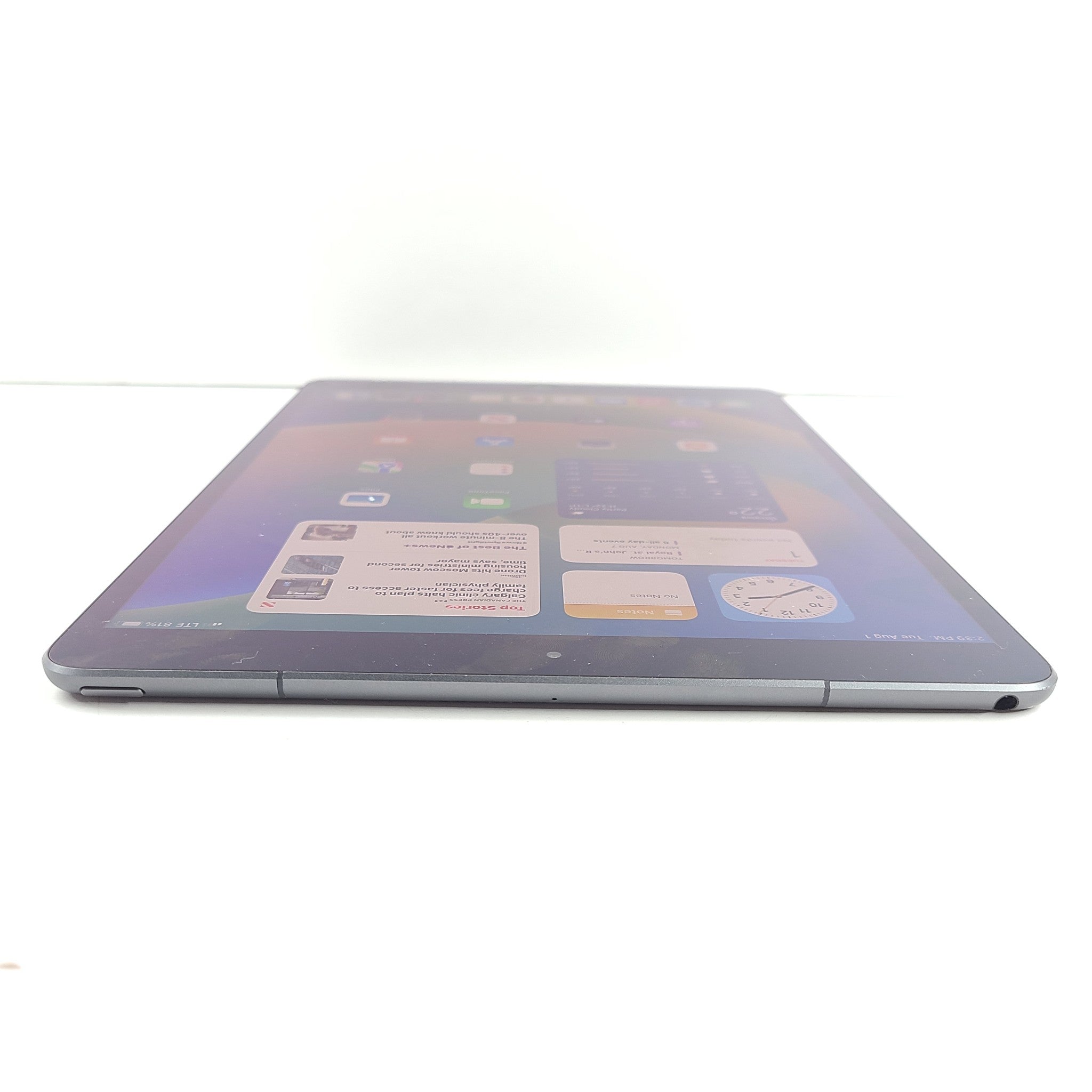 Apple iPad Air 3 3rd Gen 64GB, Wi-Fi, A2152, 10.5in - Space Gray