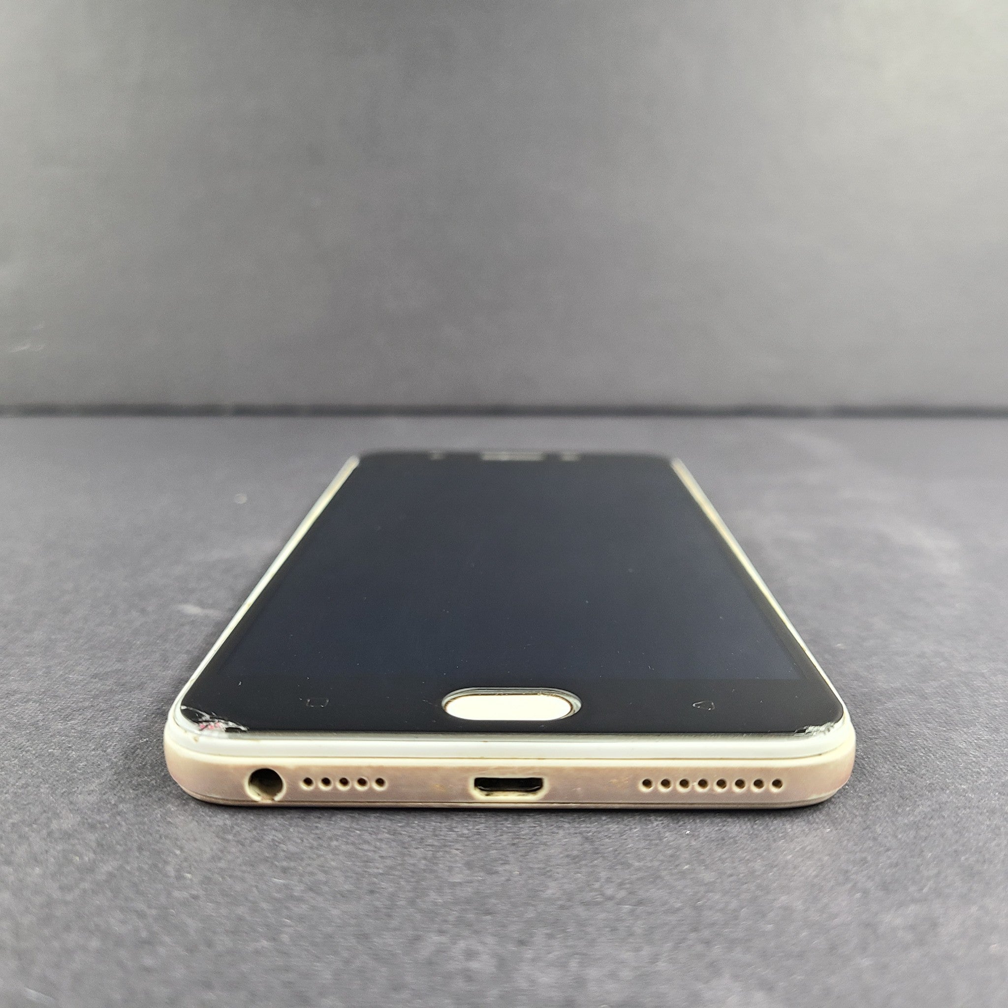 Oppo F1s 32GB 5.5in Unlocked Android Smartphone Rose Gold READ CRK