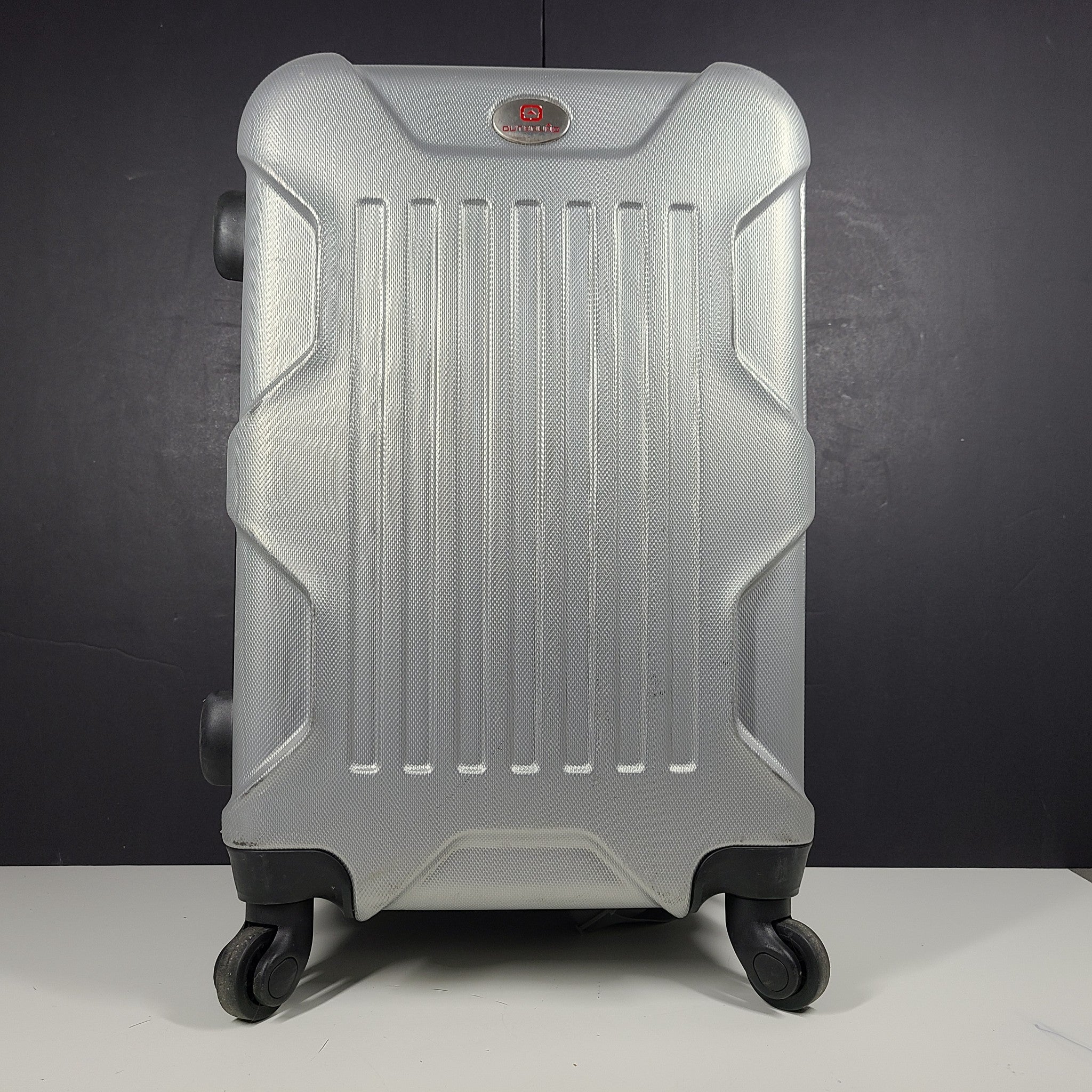 Outbound 22" Spinner Carry On Cabin Luggage Light Hardshell Expandable Gray