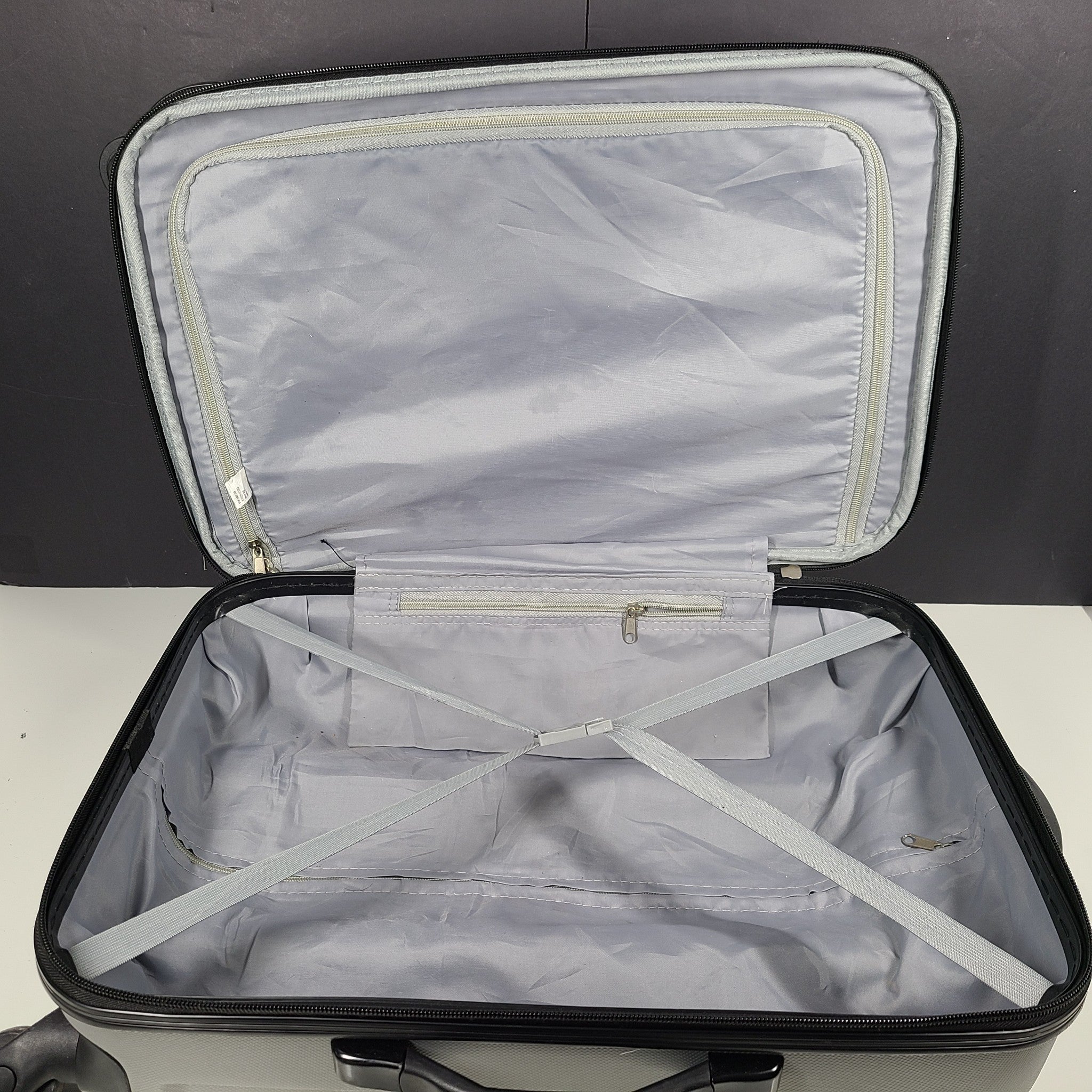 Outbound 22" Spinner Carry On Cabin Luggage Light Hardshell Expandable Gray