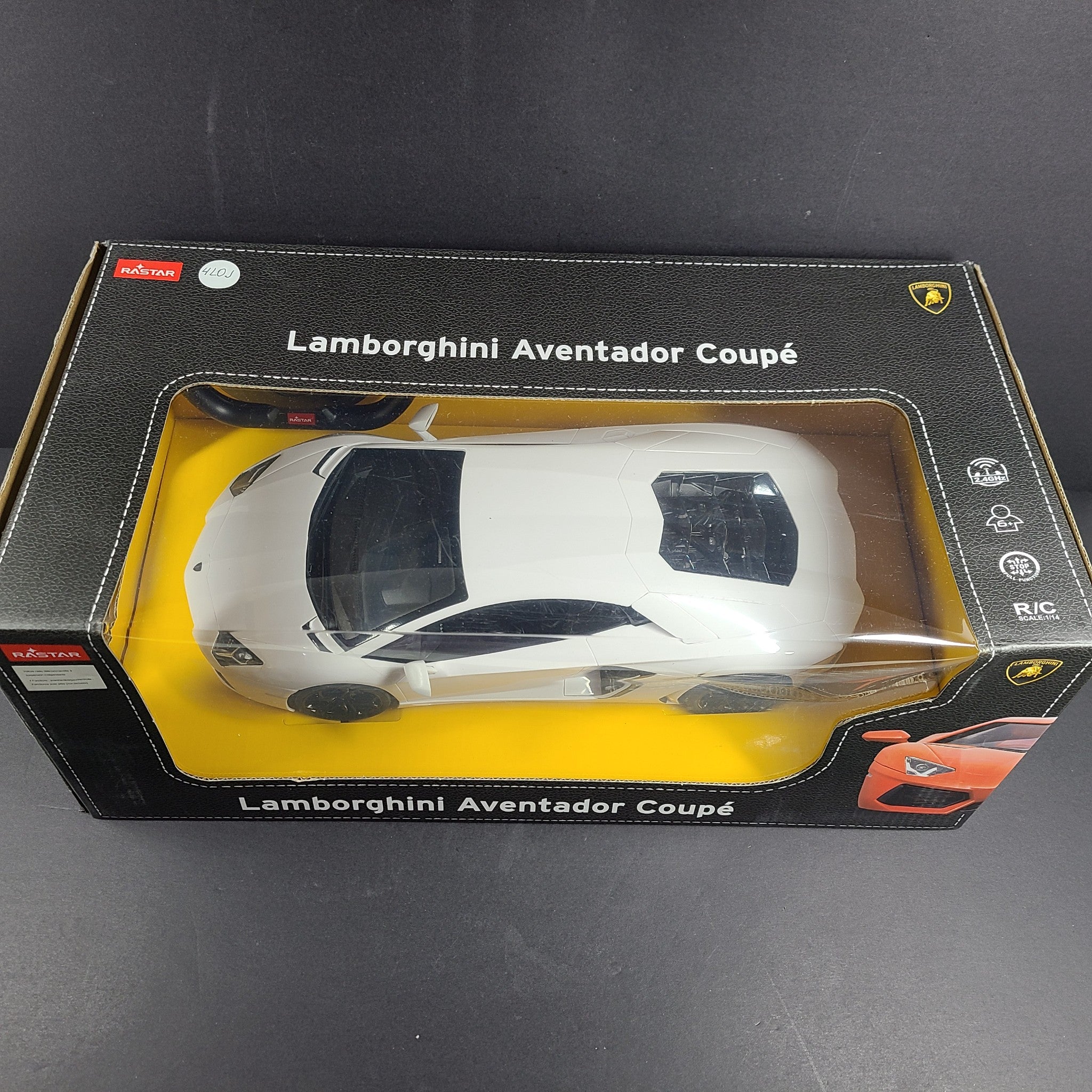 Rastar 1:14 R/C Lamborghini Aventador Coupe Remote Control Car White