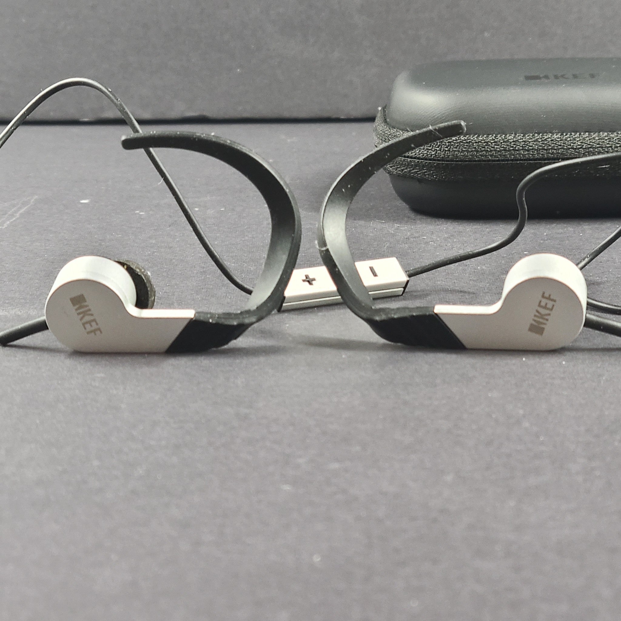 KEF M200 Hi-Fi Premium Earphones Headphones In Ear Wired Aluminium/Black