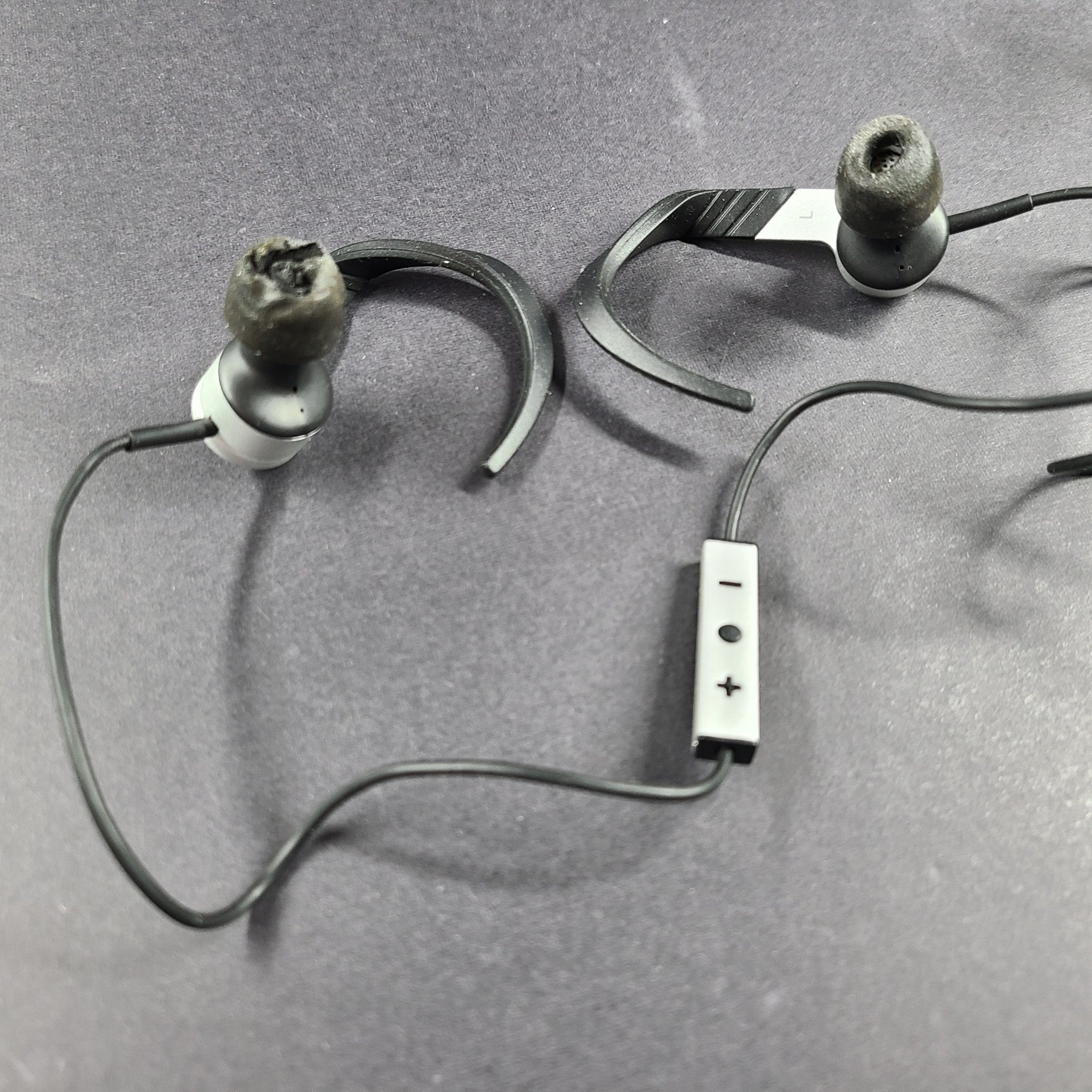 KEF M200 Hi-Fi Premium Earphones Headphones In Ear Wired Aluminium/Black