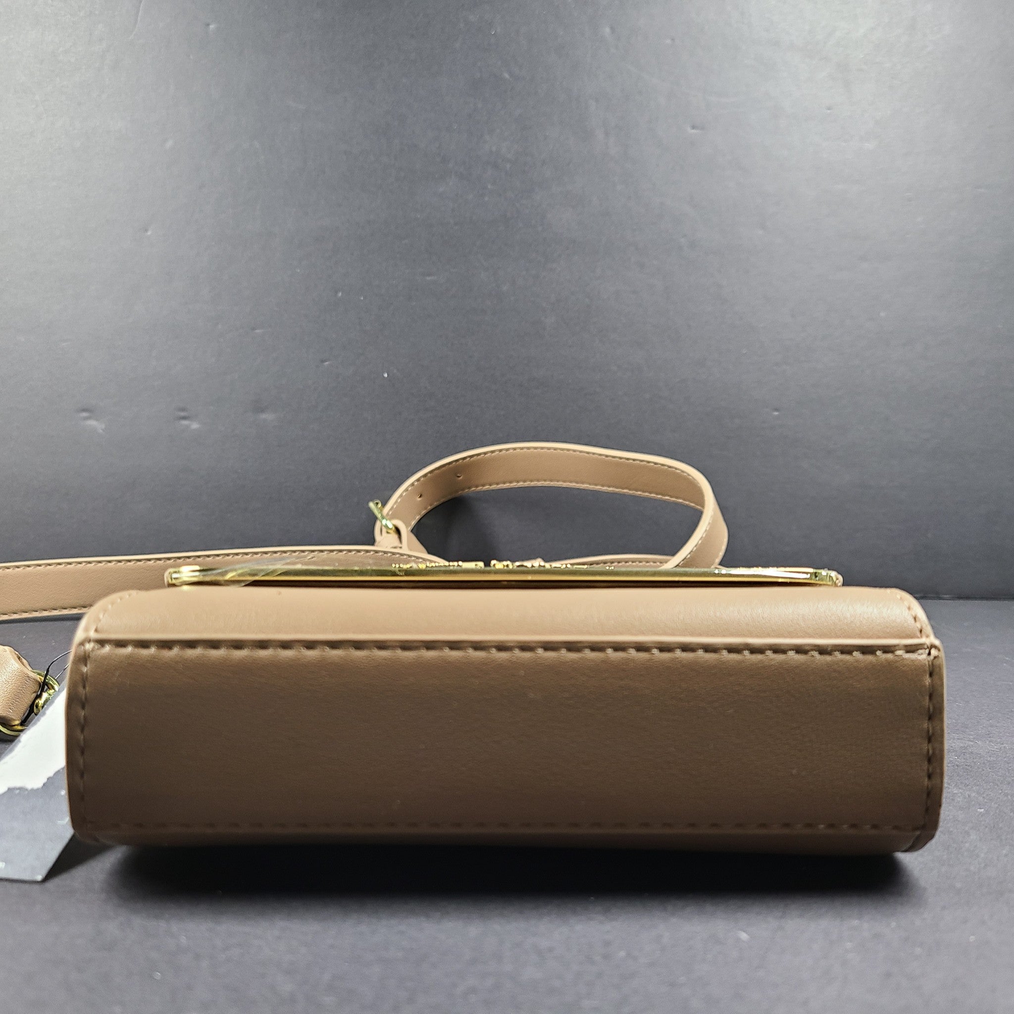 Tommy Hilfiger Modern Bar Flap Crossbody Bag Leather Purse Beige 4300039933
