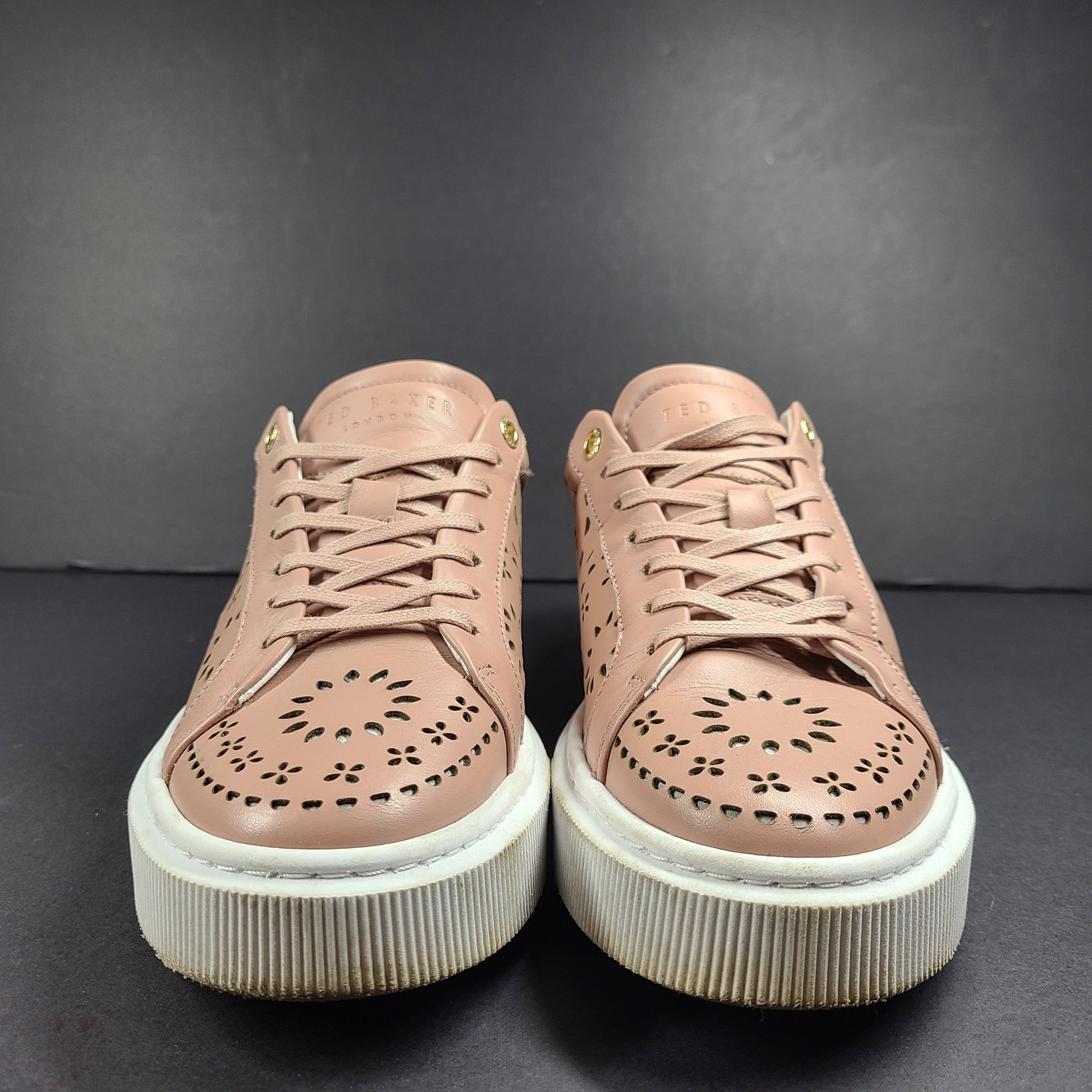 Ted Baker Women's Cwisp Laser Cut Platform Leather Sneakers Dusky Pink Sz 7.5
