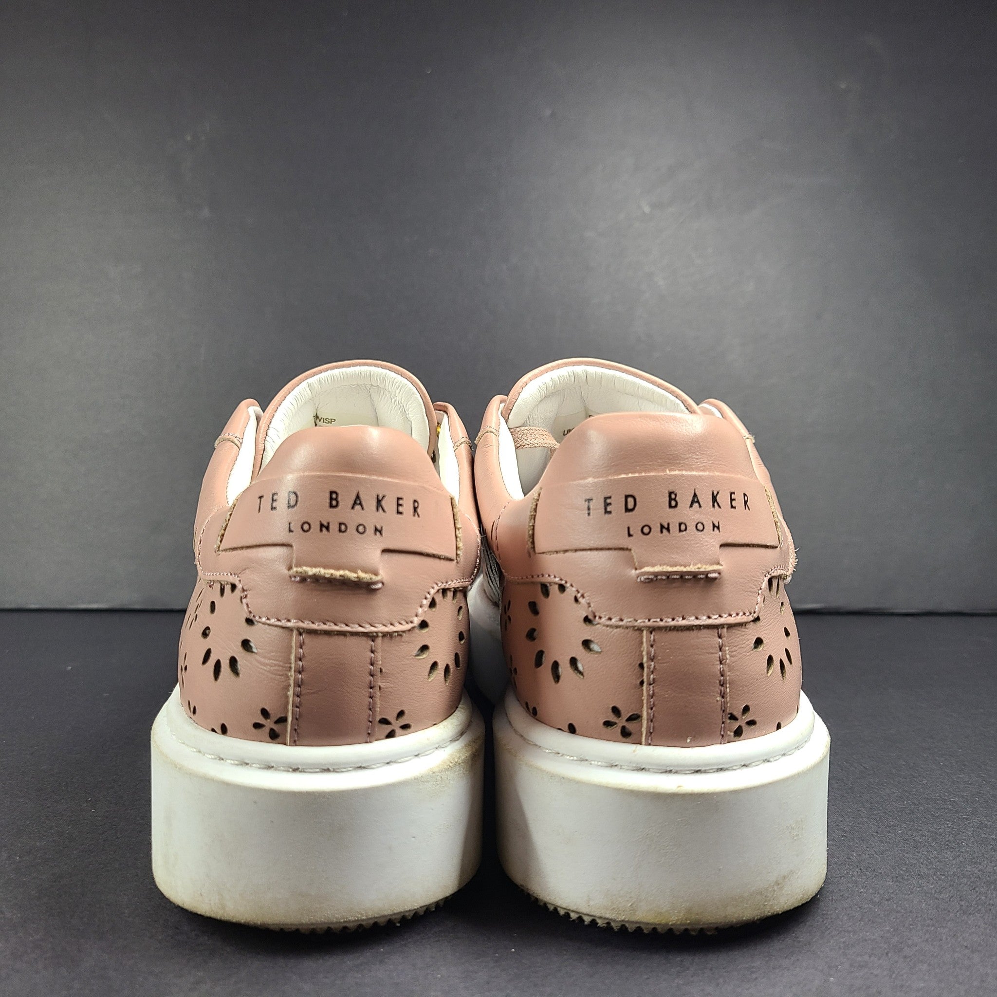 Ted Baker Women's Cwisp Laser Cut Platform Leather Sneakers Dusky Pink Sz 7.5
