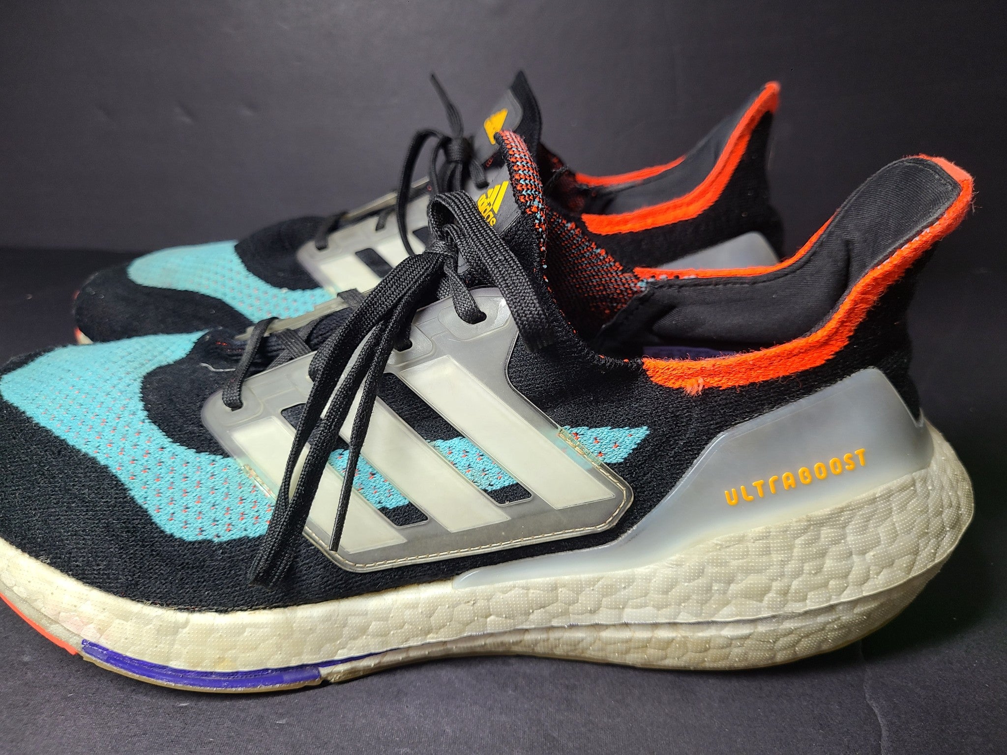 Adidas Men's UltraBoost 21 Black Pulse Aqua Sneakers Shoes S23867 Sz 11.5