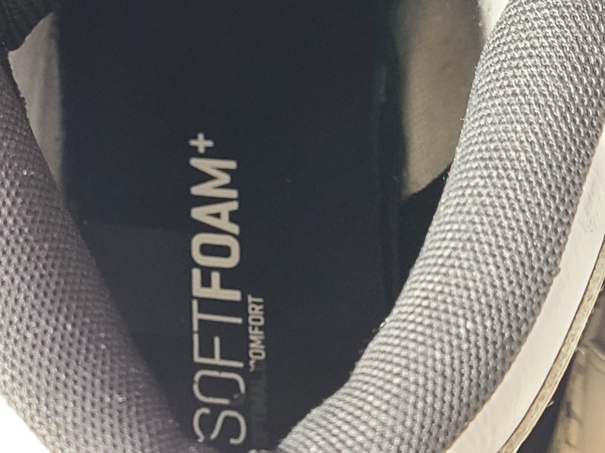 Puma Men's Rebound Layup Atypical Sneakers Basketball Training 385425-01 Sz. 9.5