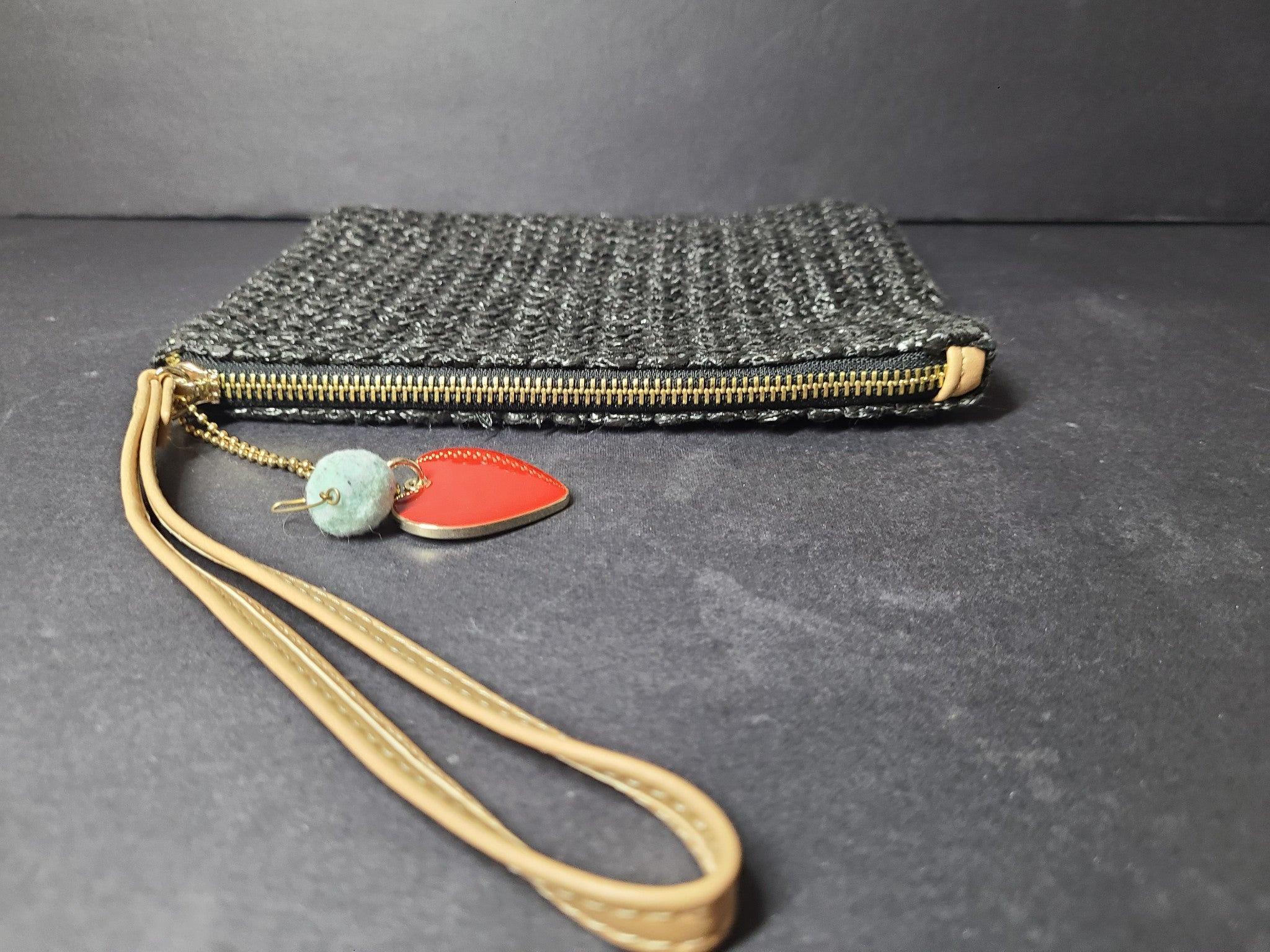 Guess Women's Straw Raffia Clutch Bag Striped Beige/Black