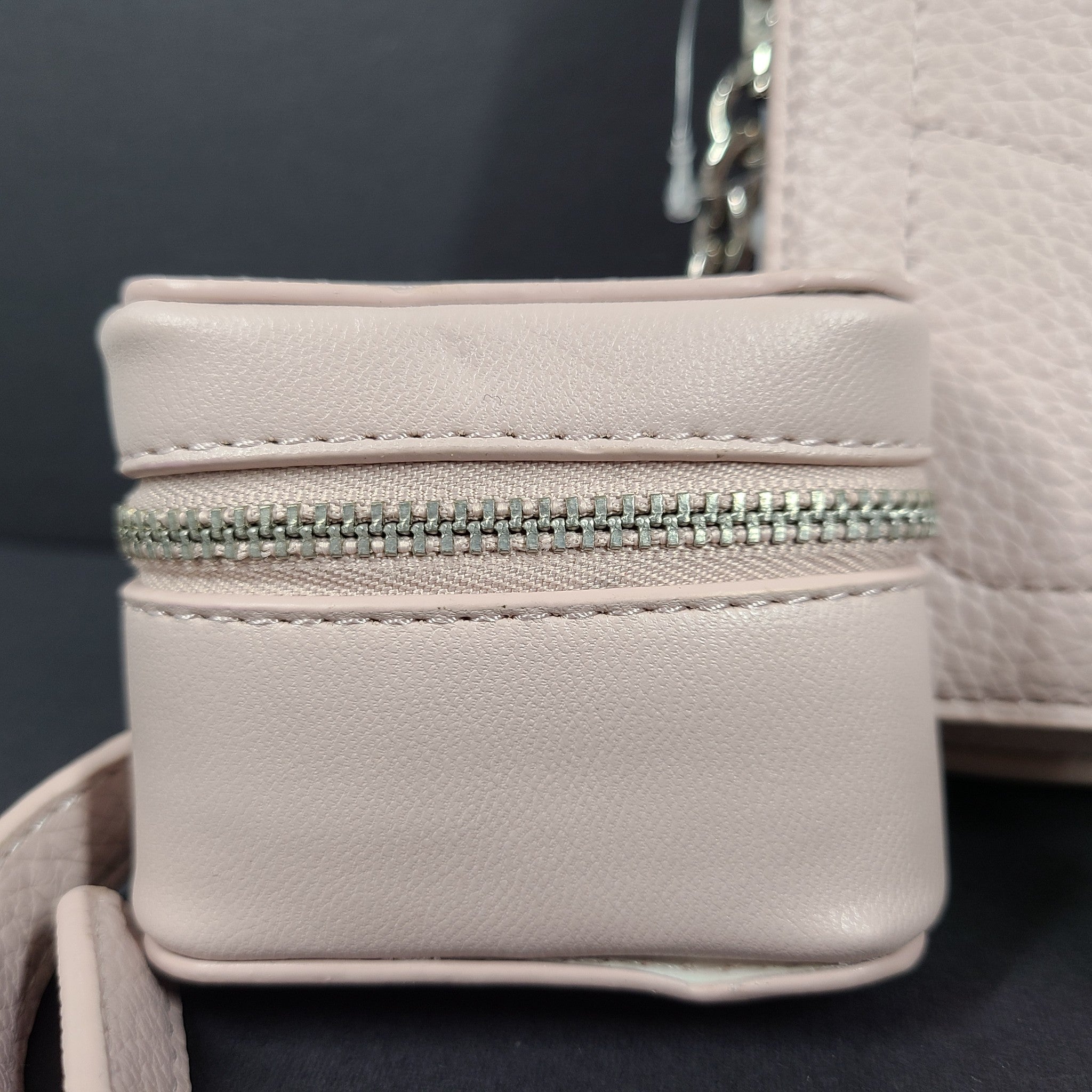 Steve Madden Bcara Crossbody Bag Purse Vegan Leather Air Pod Case Light Pink
