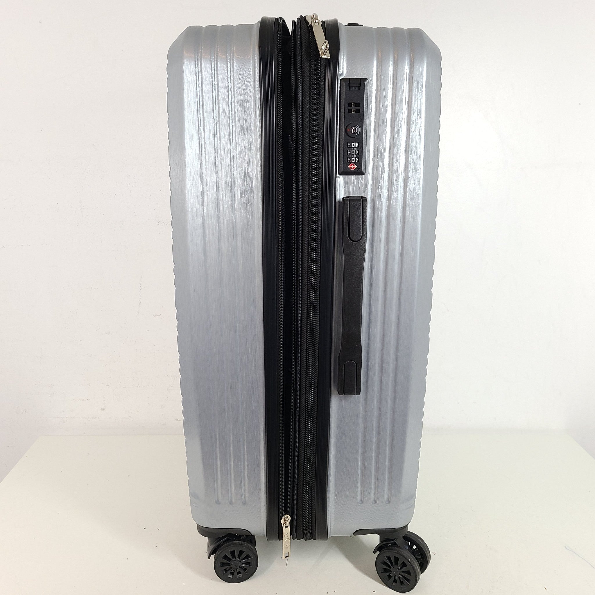 3 Pc Set Heys 21"/ 26"/ 29" Spinner Luggage Hardside Expandable TSA Lock Silver
