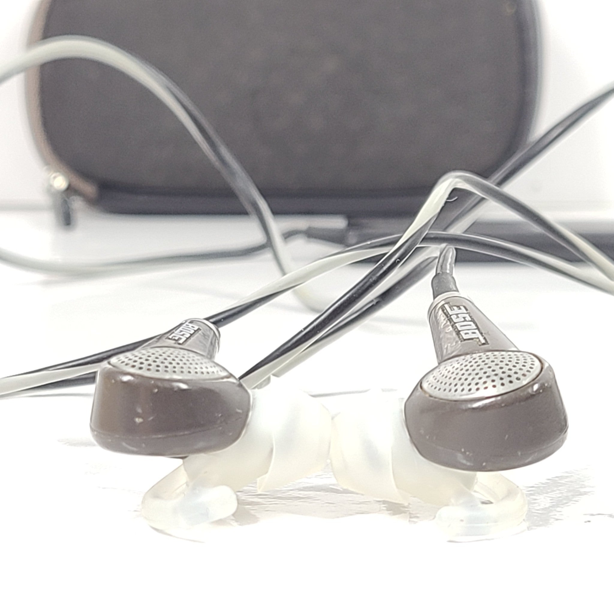 Bose QC20i QuietComfort 20i Apple Noise-Cancelling Earbuds QC20i - Gray/Brown V1