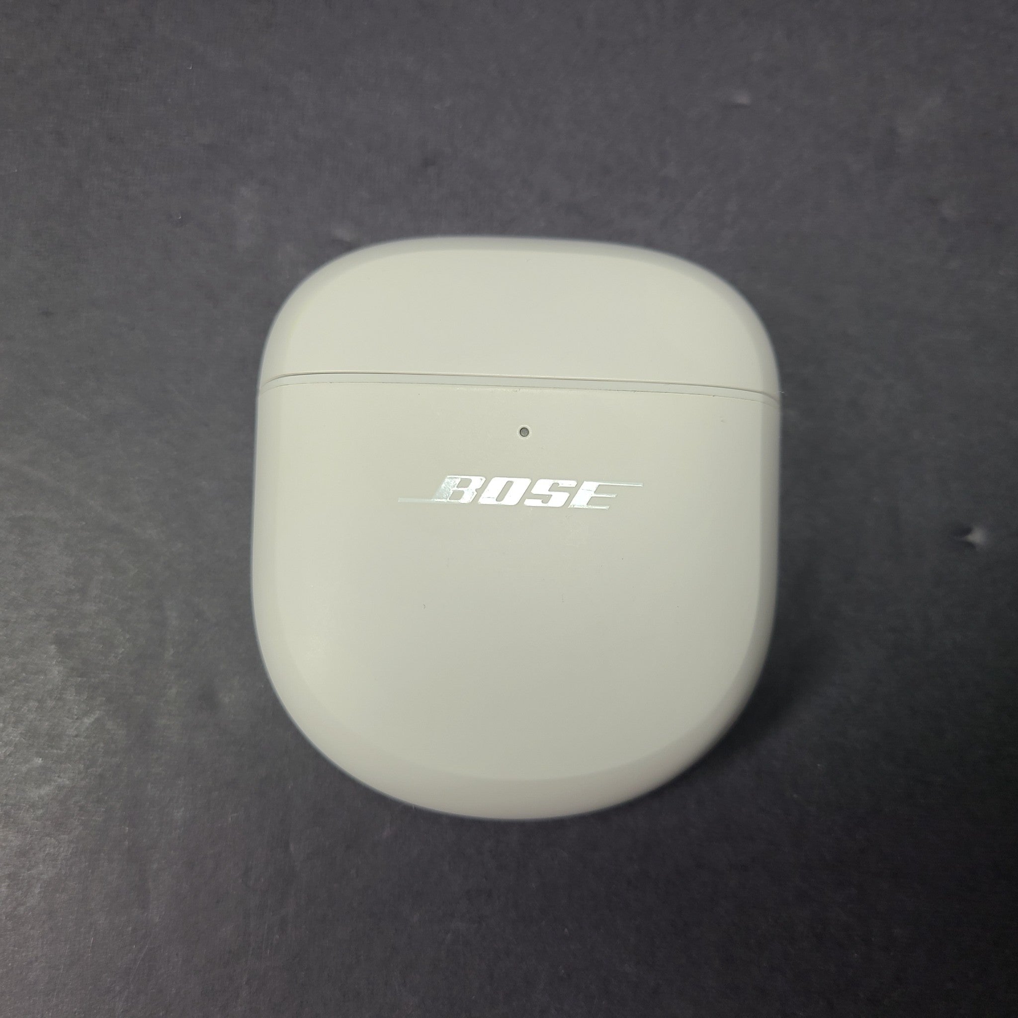 Original Bose Quietcomfort ii Earbuds 435911 Charging Case ONLY - White