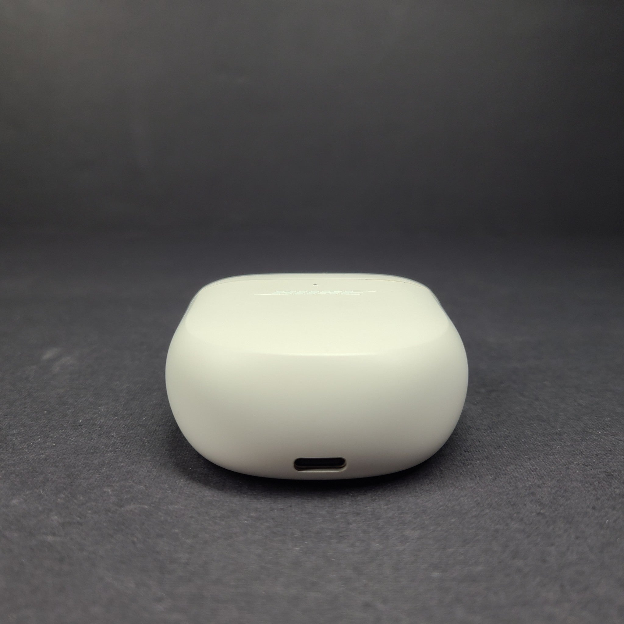 Original Bose Quietcomfort ii Earbuds 435911 Charging Case ONLY - White