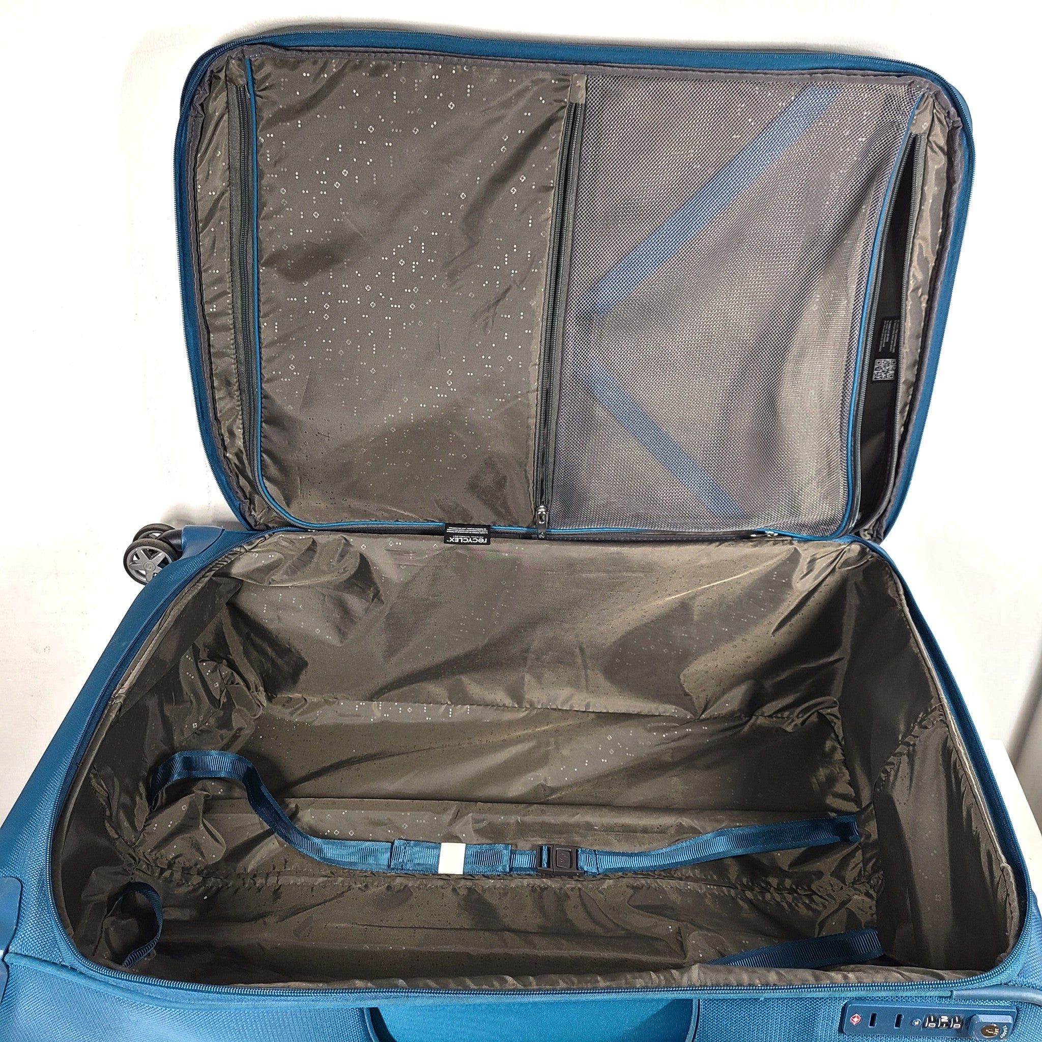 Samsonite 30" D'Lite Spinner Luggage Extra Large Softshell Expand Lock Turquoise