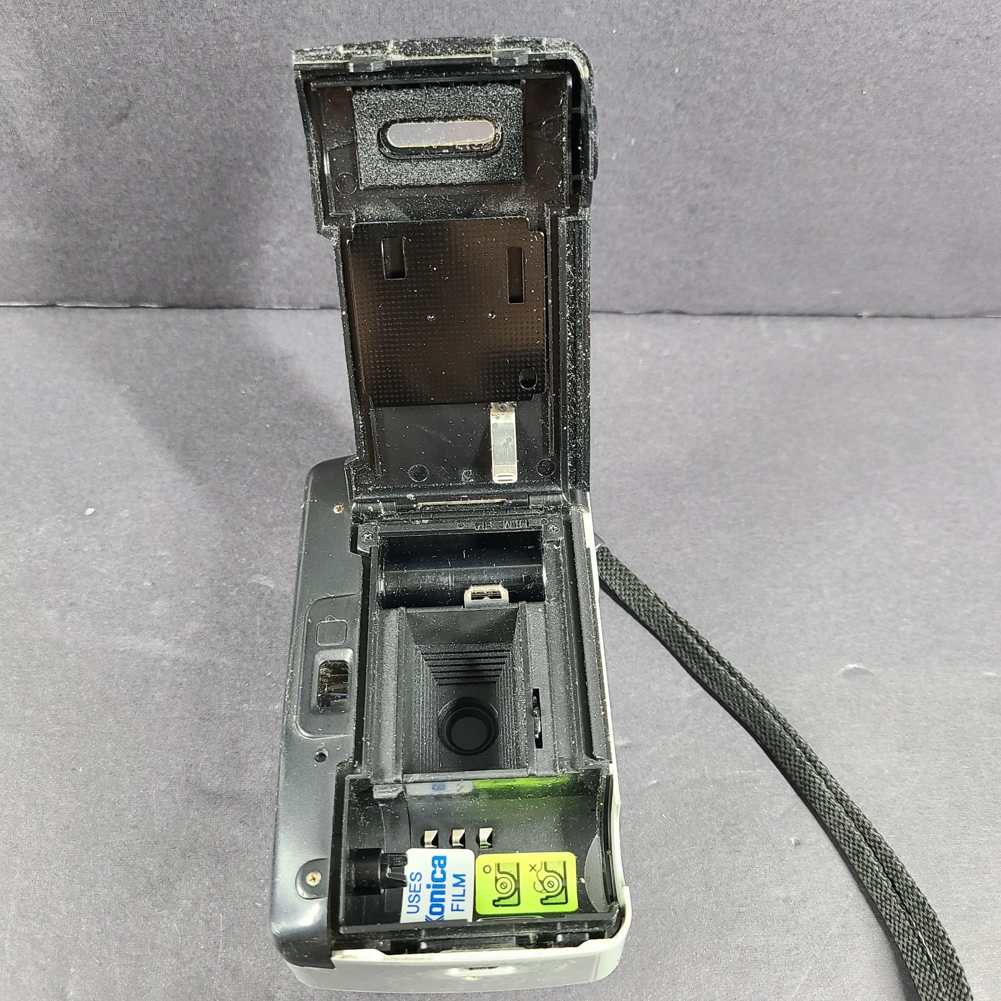 Konica Big Mini VX BM701 35mm Film Camera Auto Focus Point And Shoot Silver