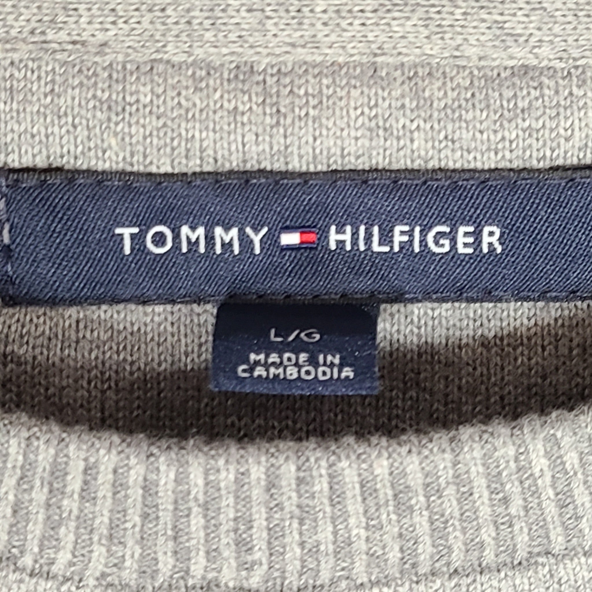 Tommy Hilfiger Men's Flag Logo Crewneck Sweater 78J8322 Medium Gray Heather Sz L