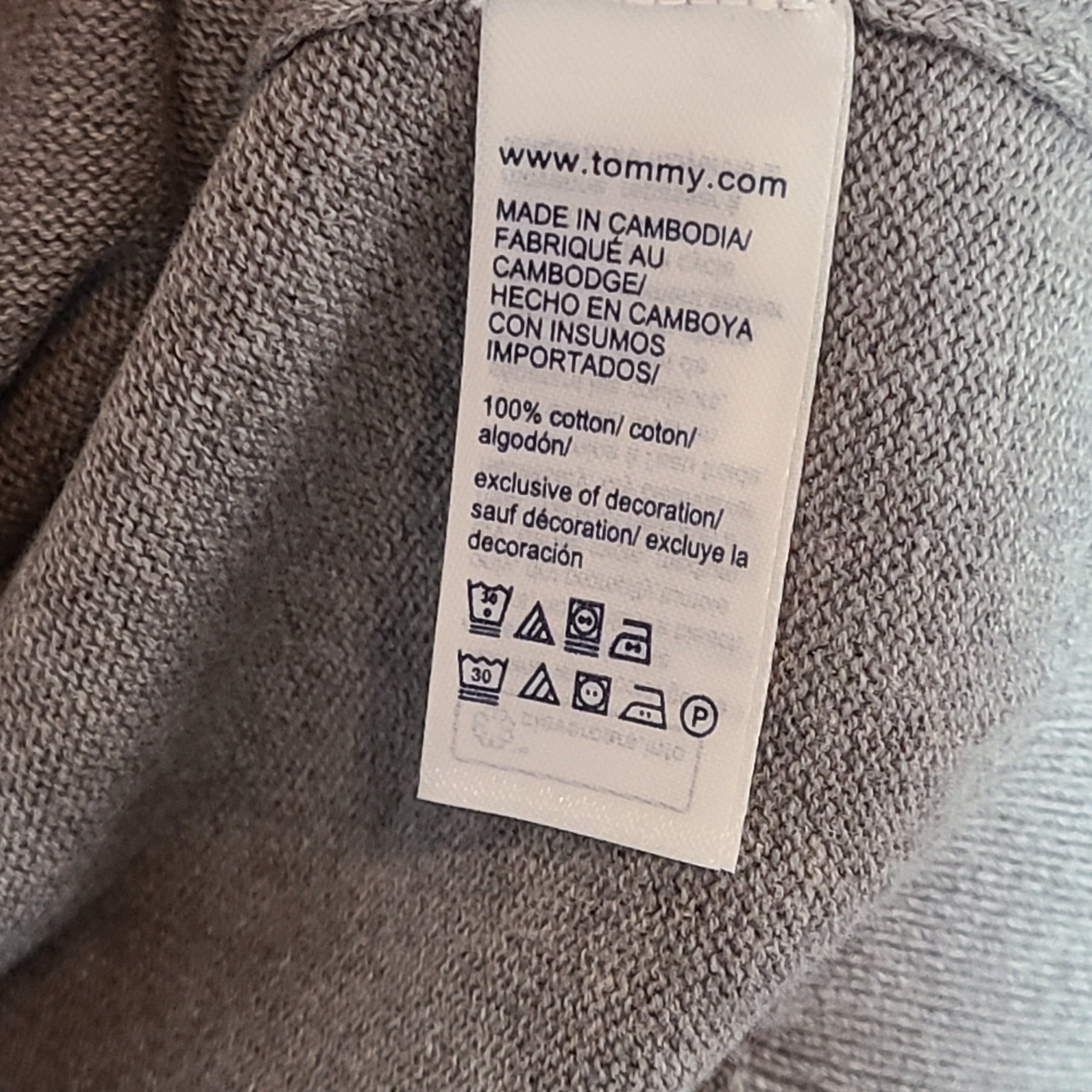 Tommy Hilfiger Men's Flag Logo Crewneck Sweater 78J8322 Medium Gray Heather Sz L
