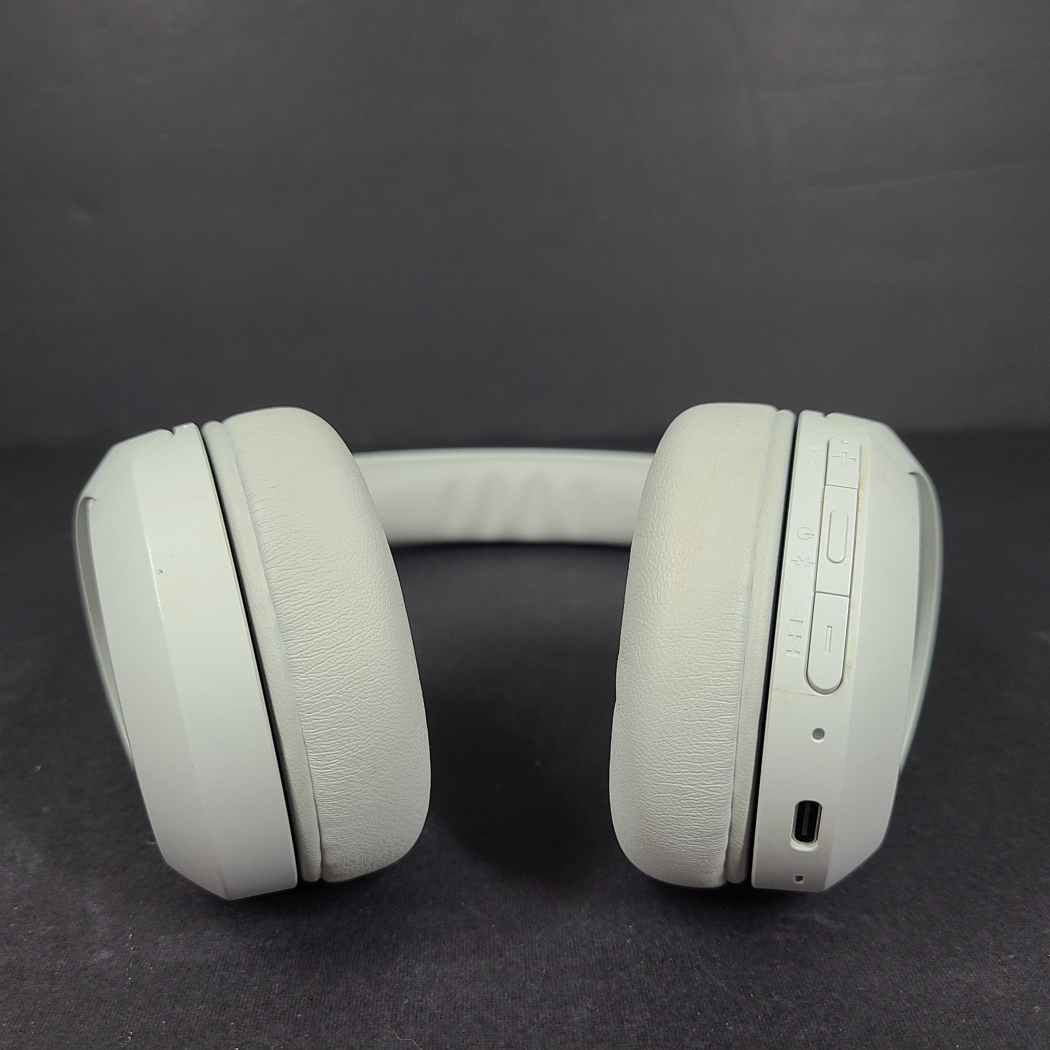 Sony WH-CH520 Wireless Bluetooth On the Ear Headphones - White
