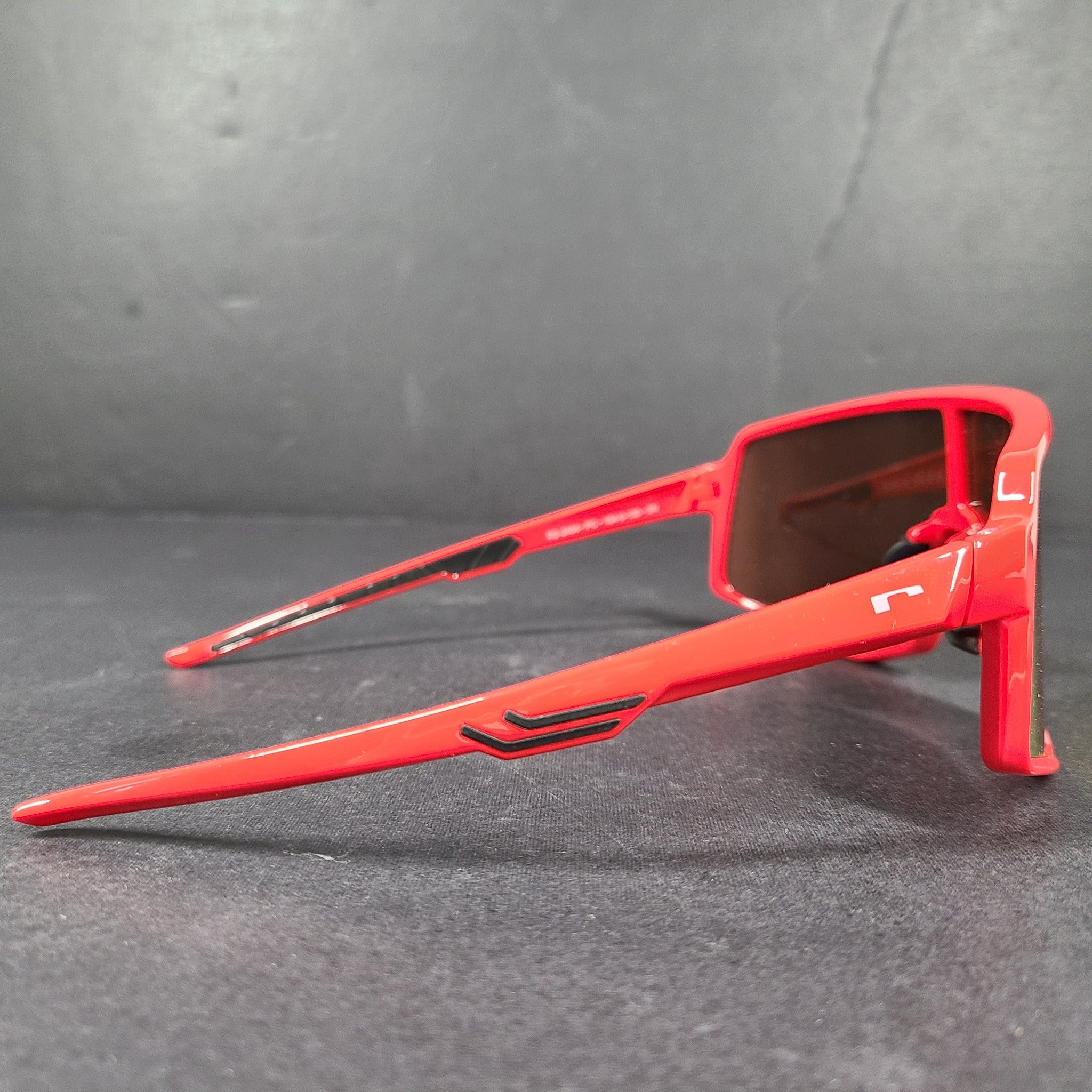 Roberto Martin R-Series 6 Total Red Sport Cycling Sunglasses RS2454 150 0 135