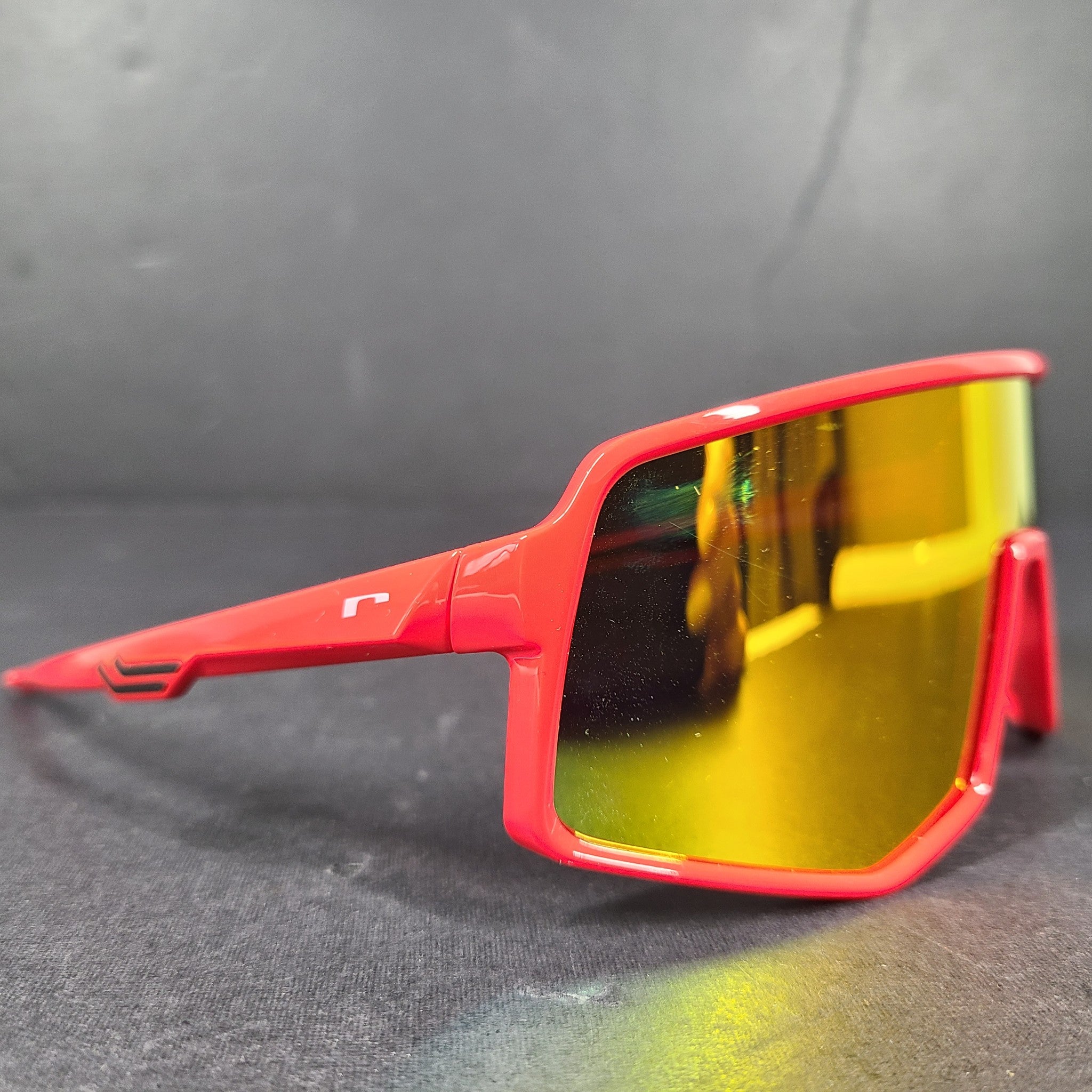 Roberto Martin R-Series 6 Total Red Sport Cycling Sunglasses RS2454 150 0 135