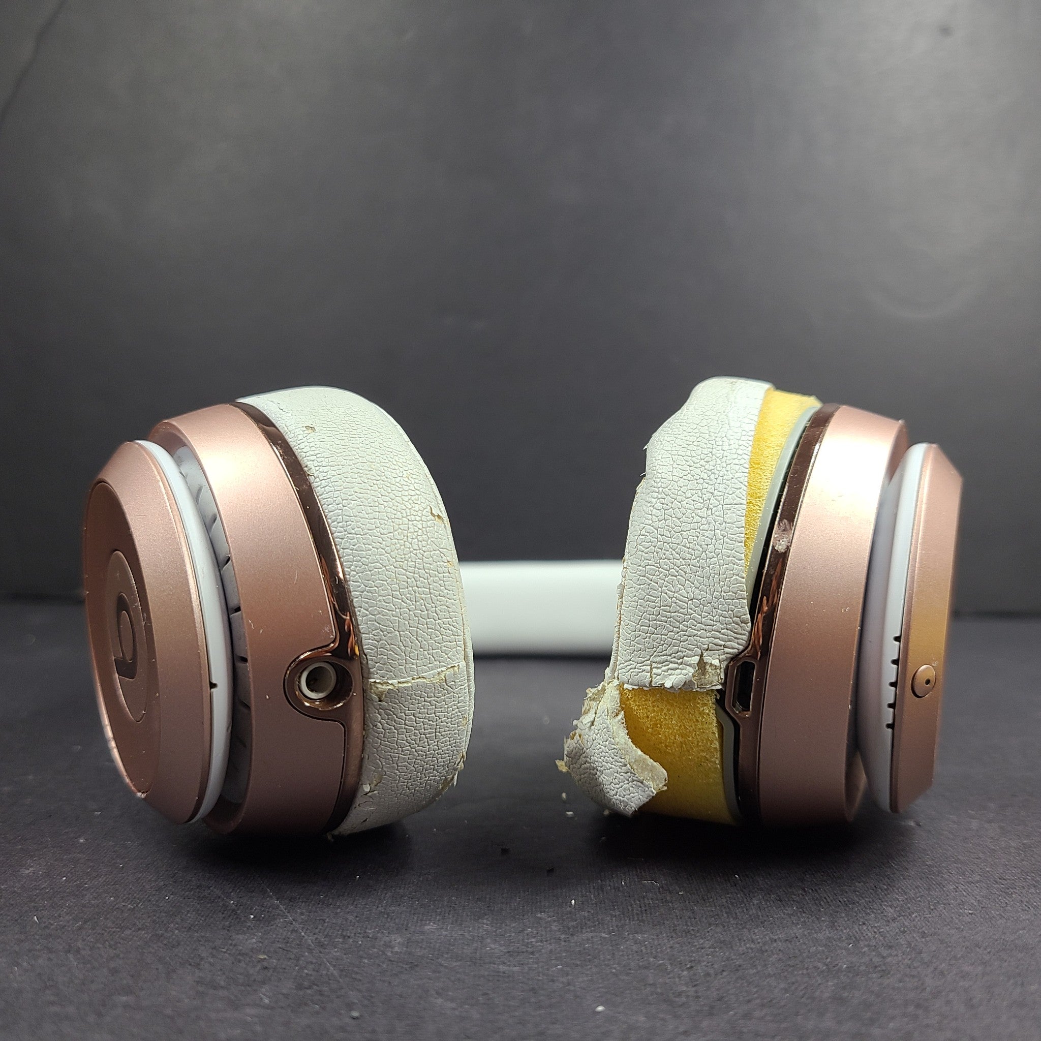 Beats by Dr. Dre Beats Solo3 Wireless On-Ear Headphones - Rose Gold A1796 READ!!