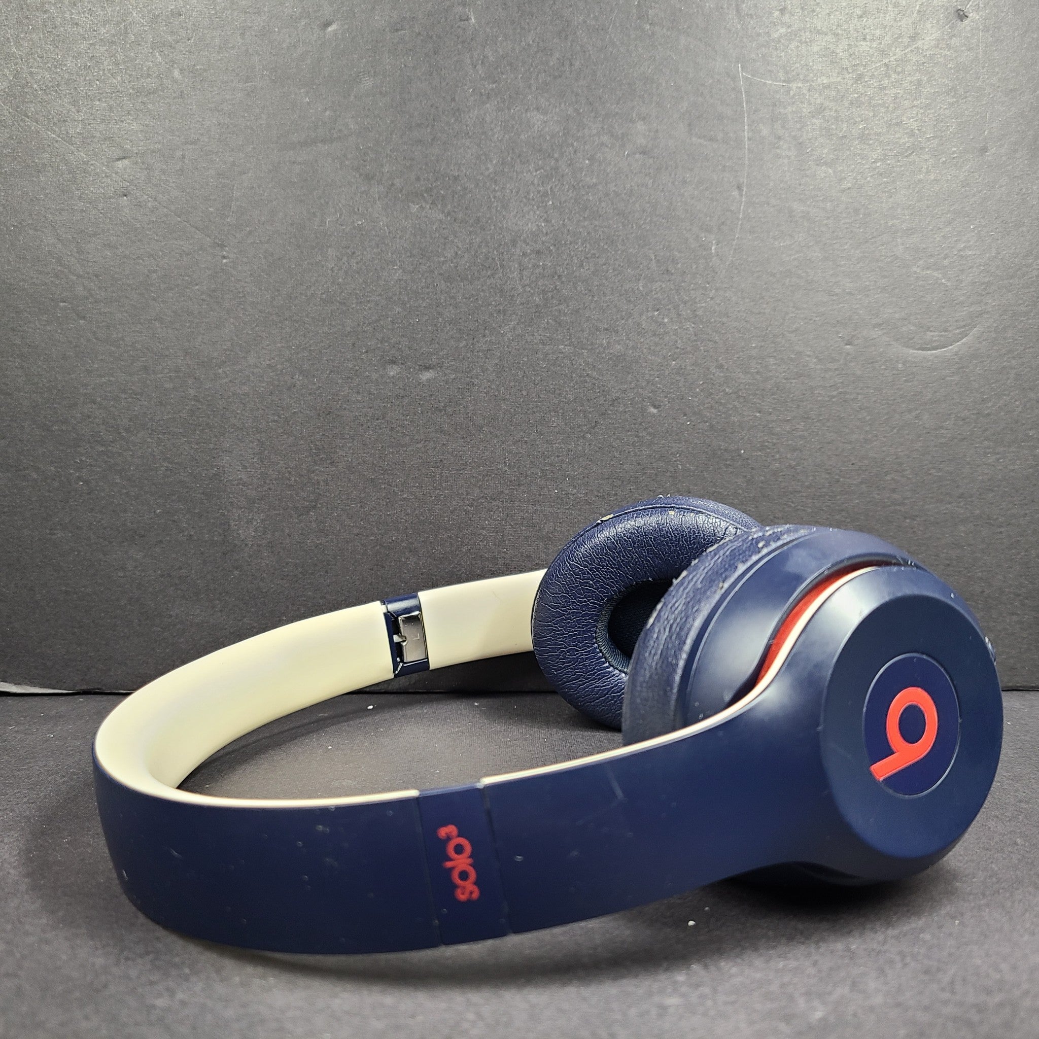 Beats by Dr. Dre Solo3 Club Collection Wireless Headphones A1796 Club Navy READ