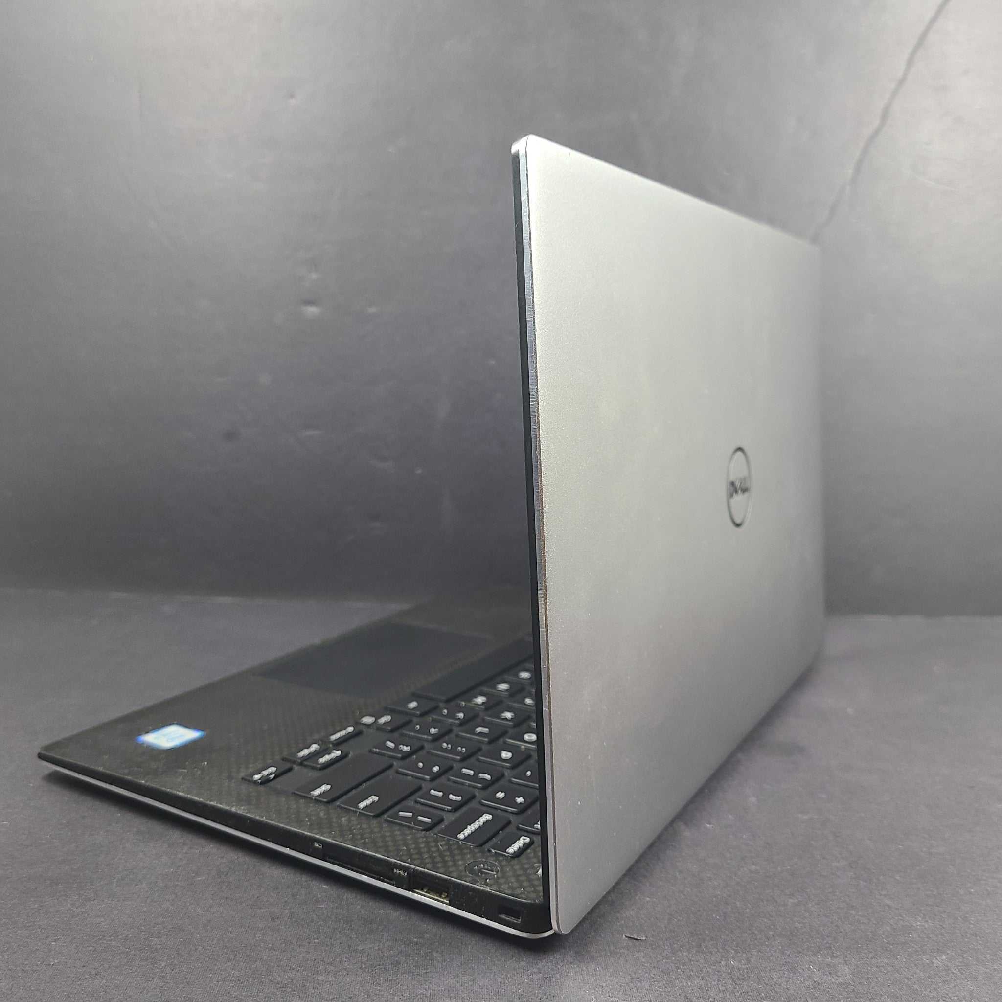 Dell XPS 13 9350 13.3" 256GB SSD Intel Core i5-6200U @2.3GHz 8GB RAM READ