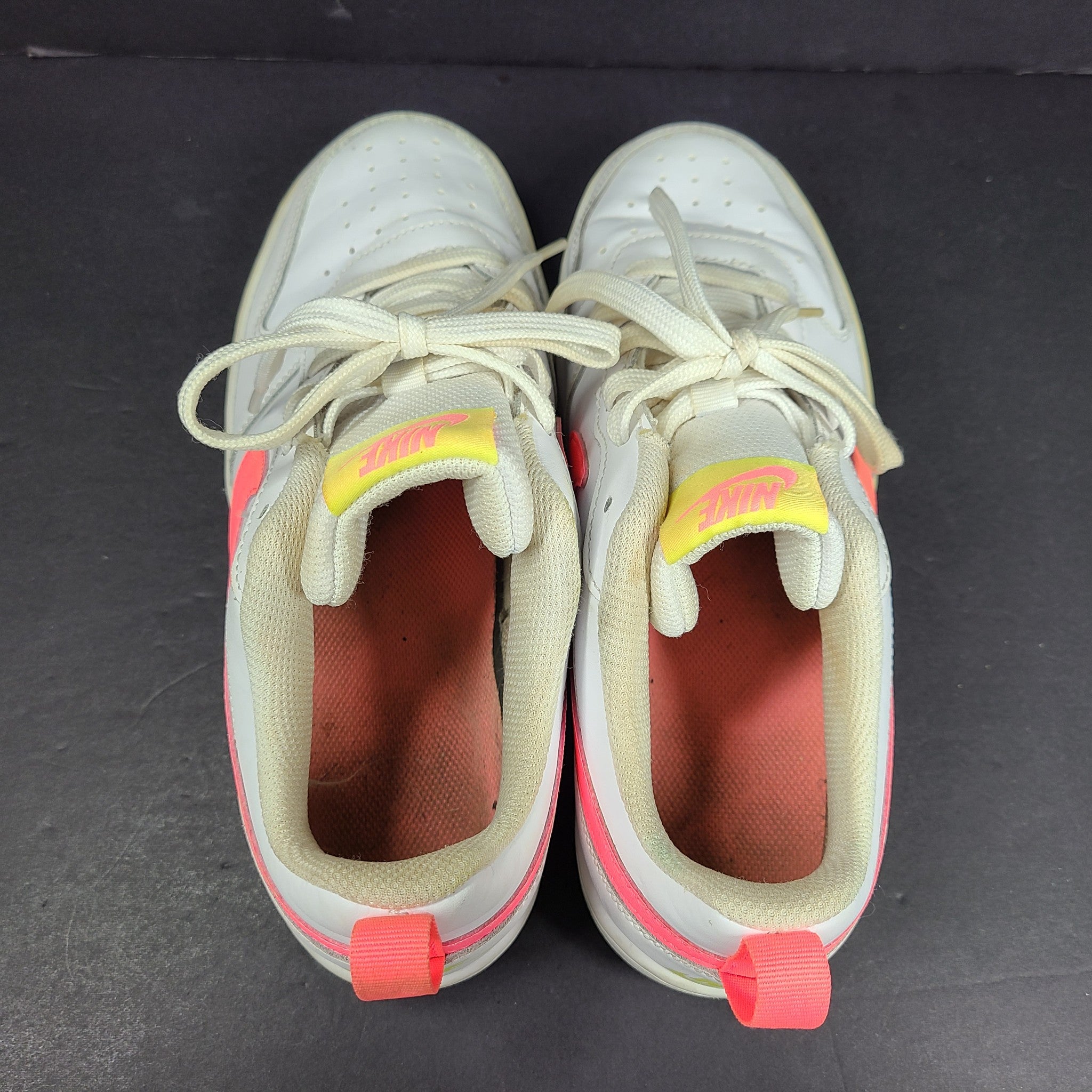 Nike Youth Court Borough Low 2 Sneakers BQ5448-108 White Sunset Pulse Sz 7Y