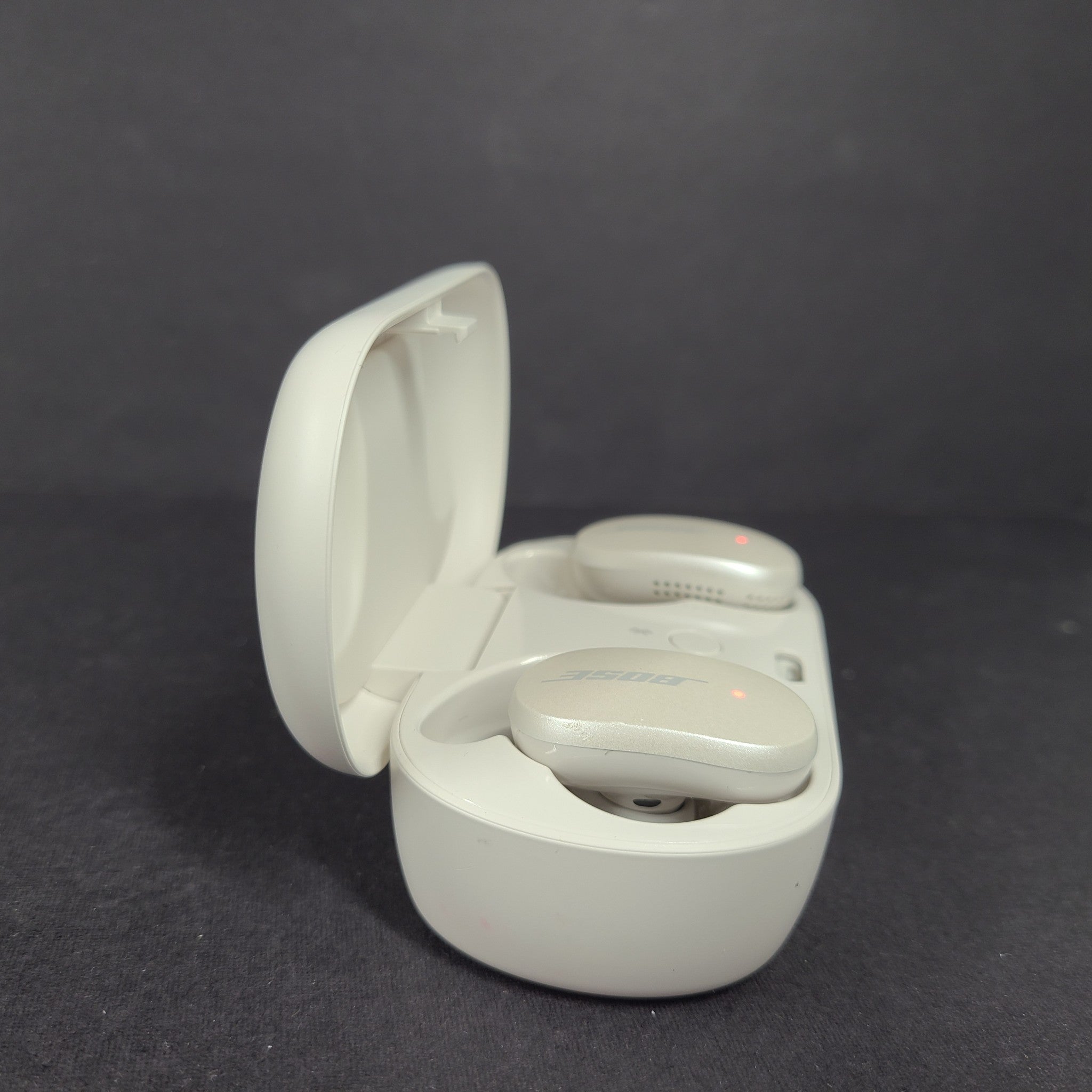 Bose QuietComfort Noise Cancelling True Wireless Earbuds w/ Case 429708 - White