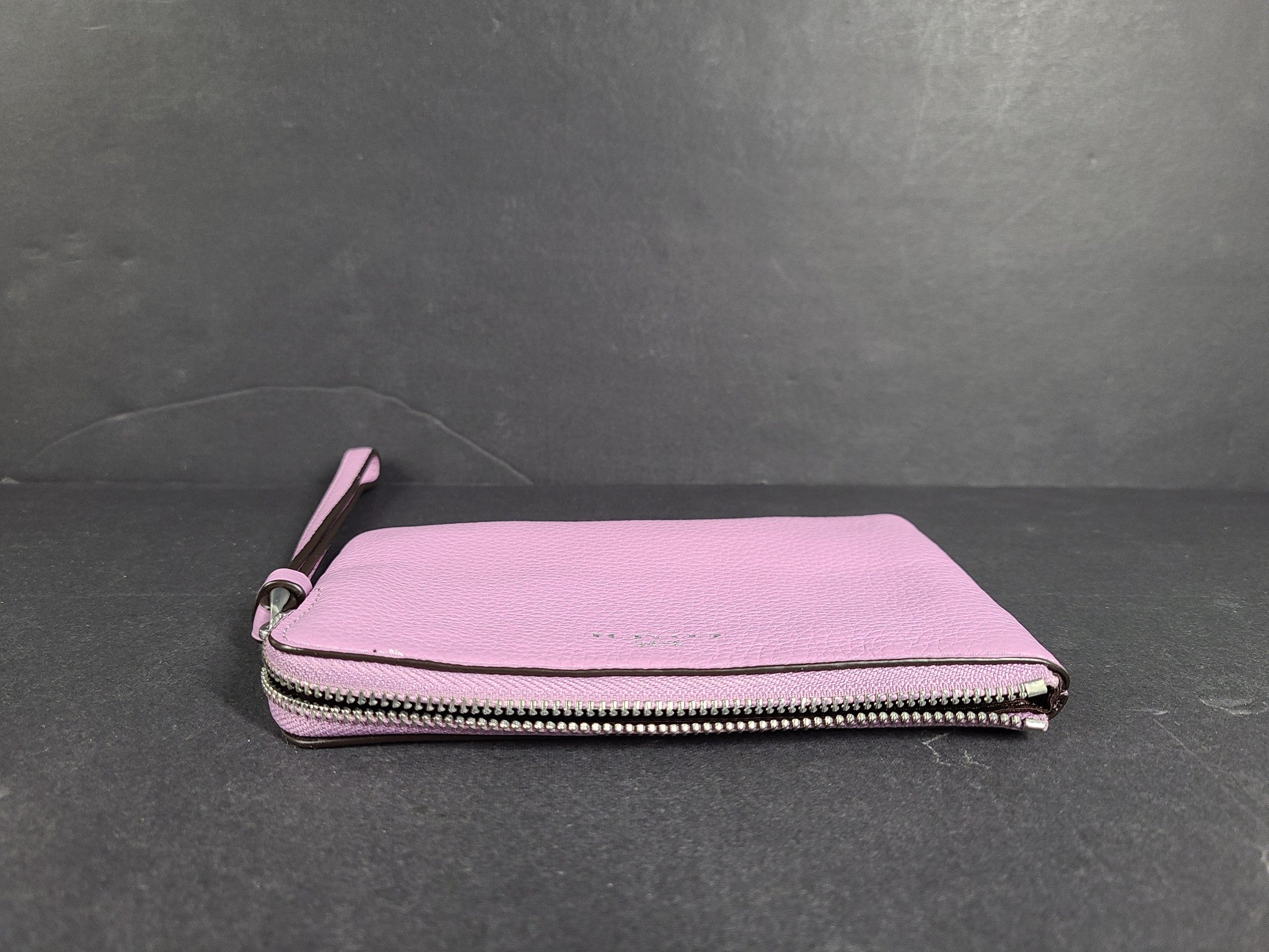 Coach Corner Zip Wristlet Pebble Leather Wallet C7943 Violet Orchid