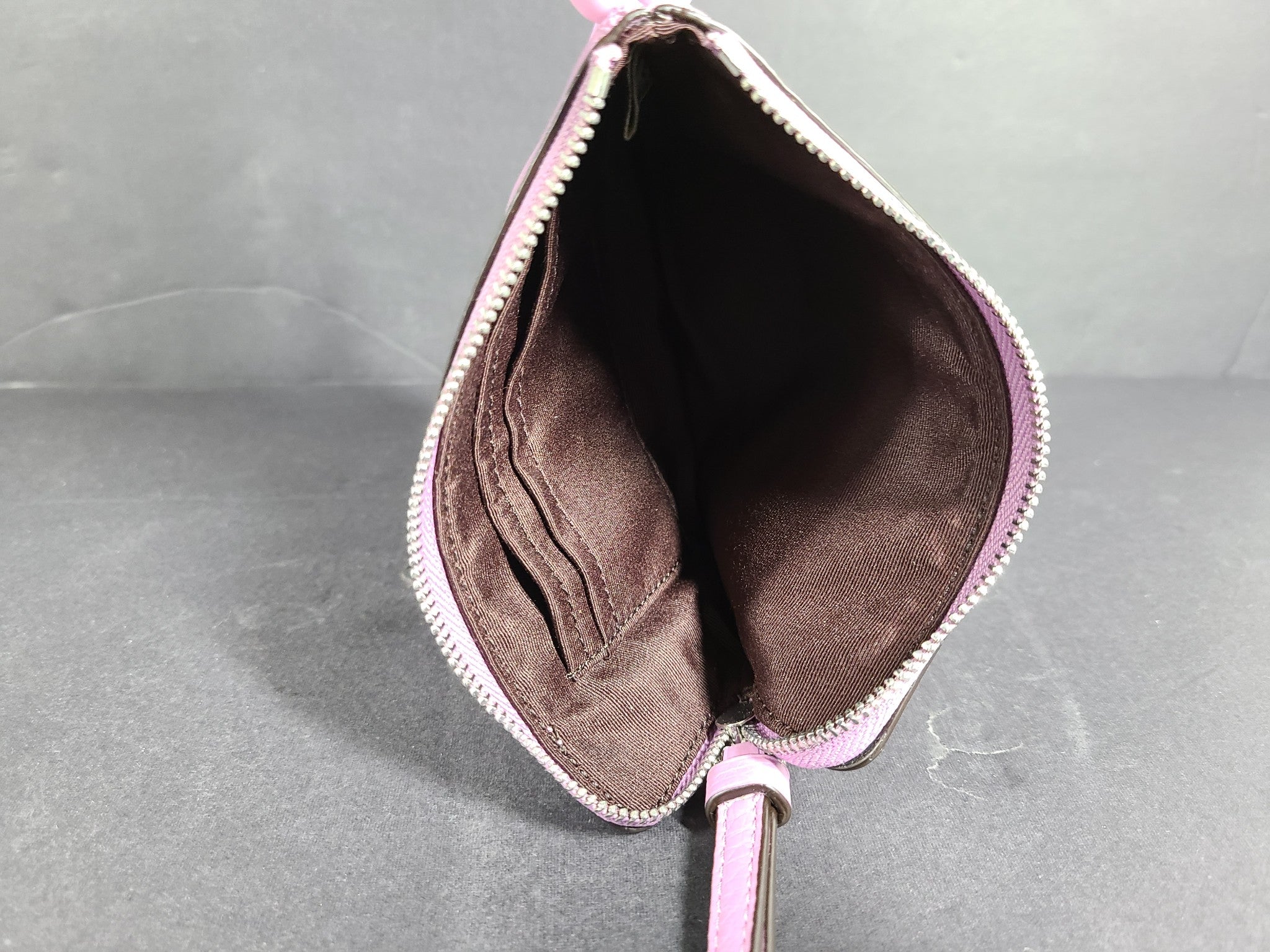 Coach Corner Zip Wristlet Pebble Leather Wallet C7943 Violet Orchid