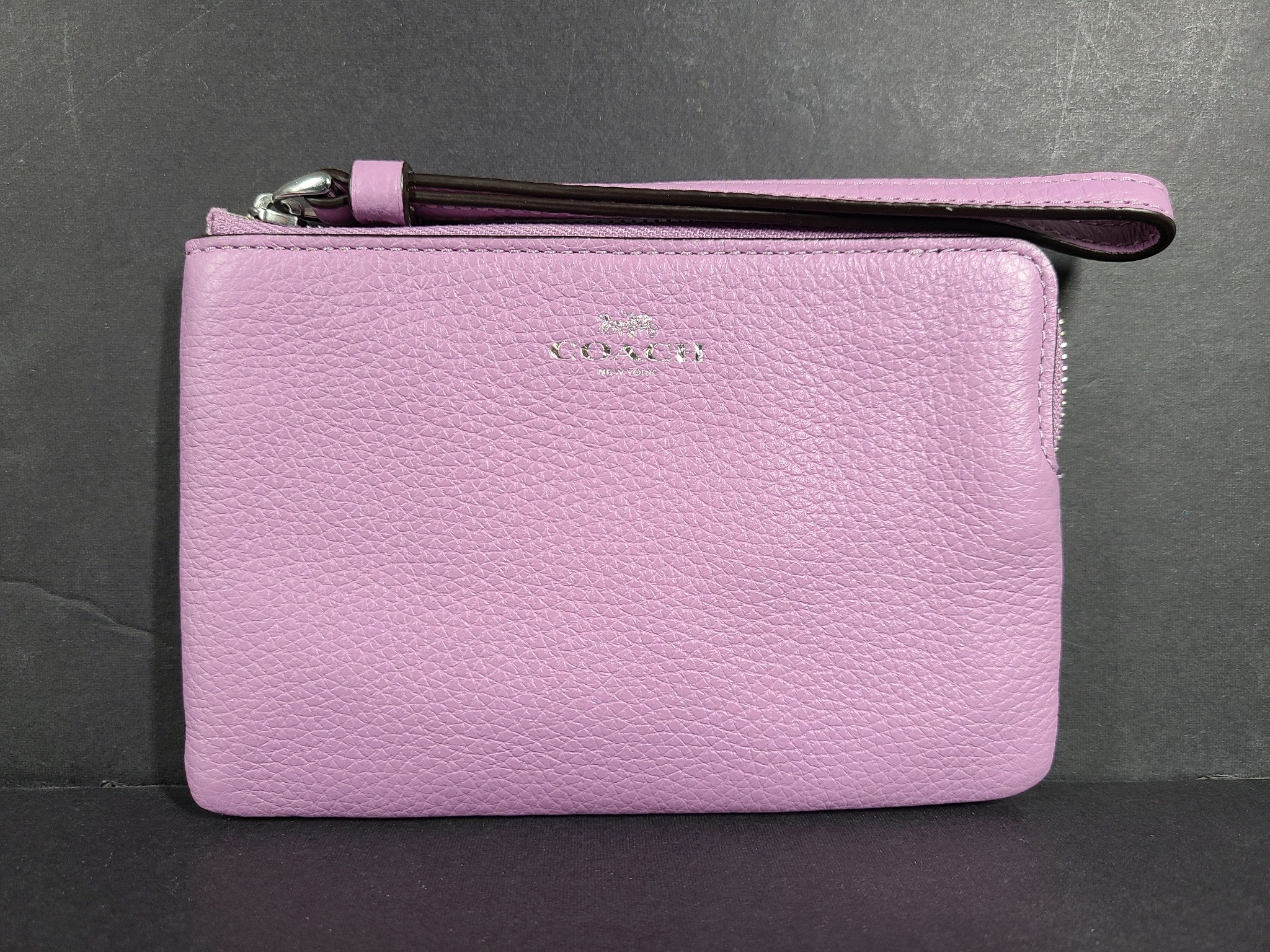 Coach Corner Zip Wristlet Pebble Leather Wallet C7943 Violet Orchid
