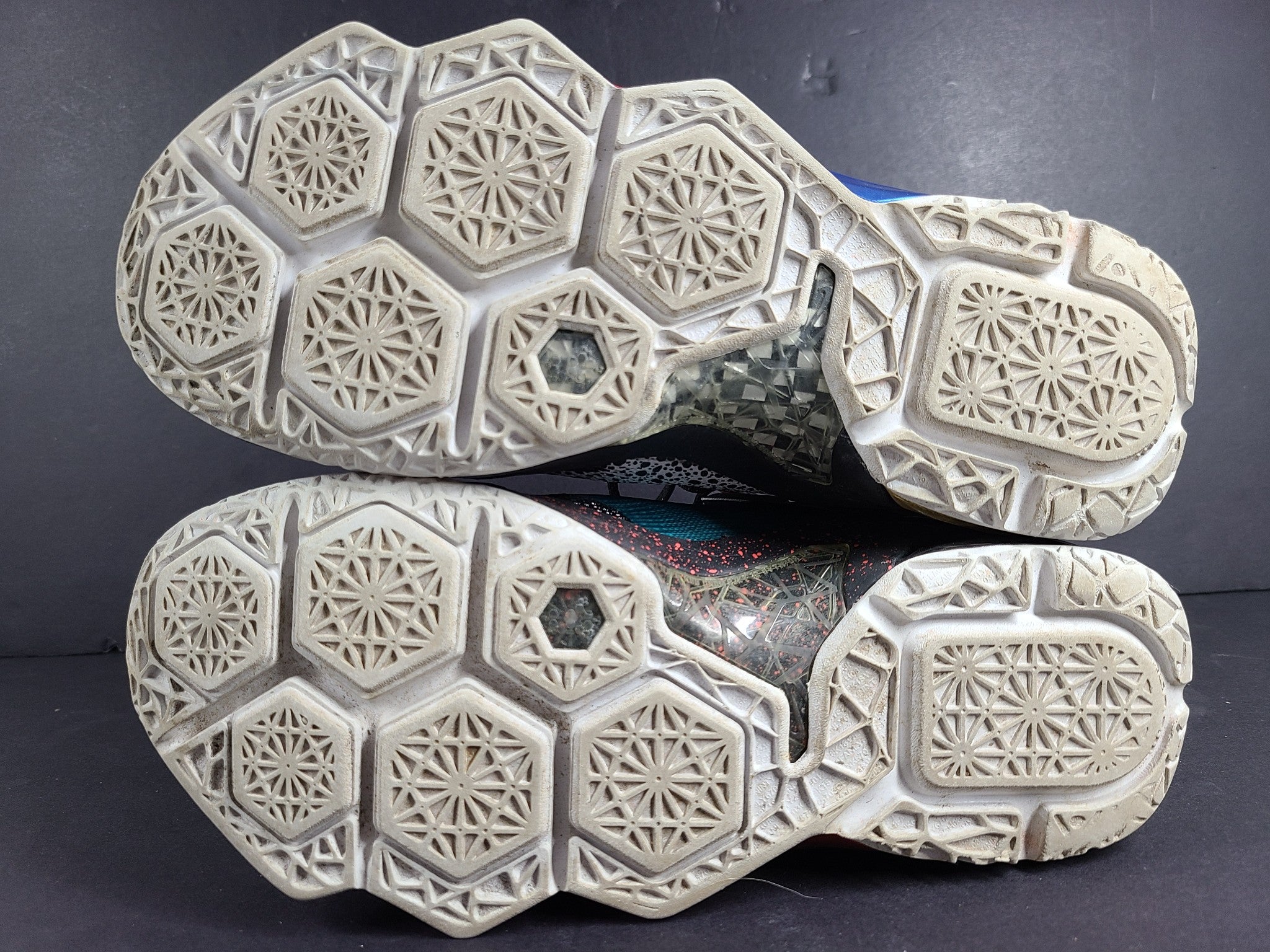 Nike Men's LeBron 12 'What the LeBron' Sneakers 812511-909 Multicolor Sz 8.5