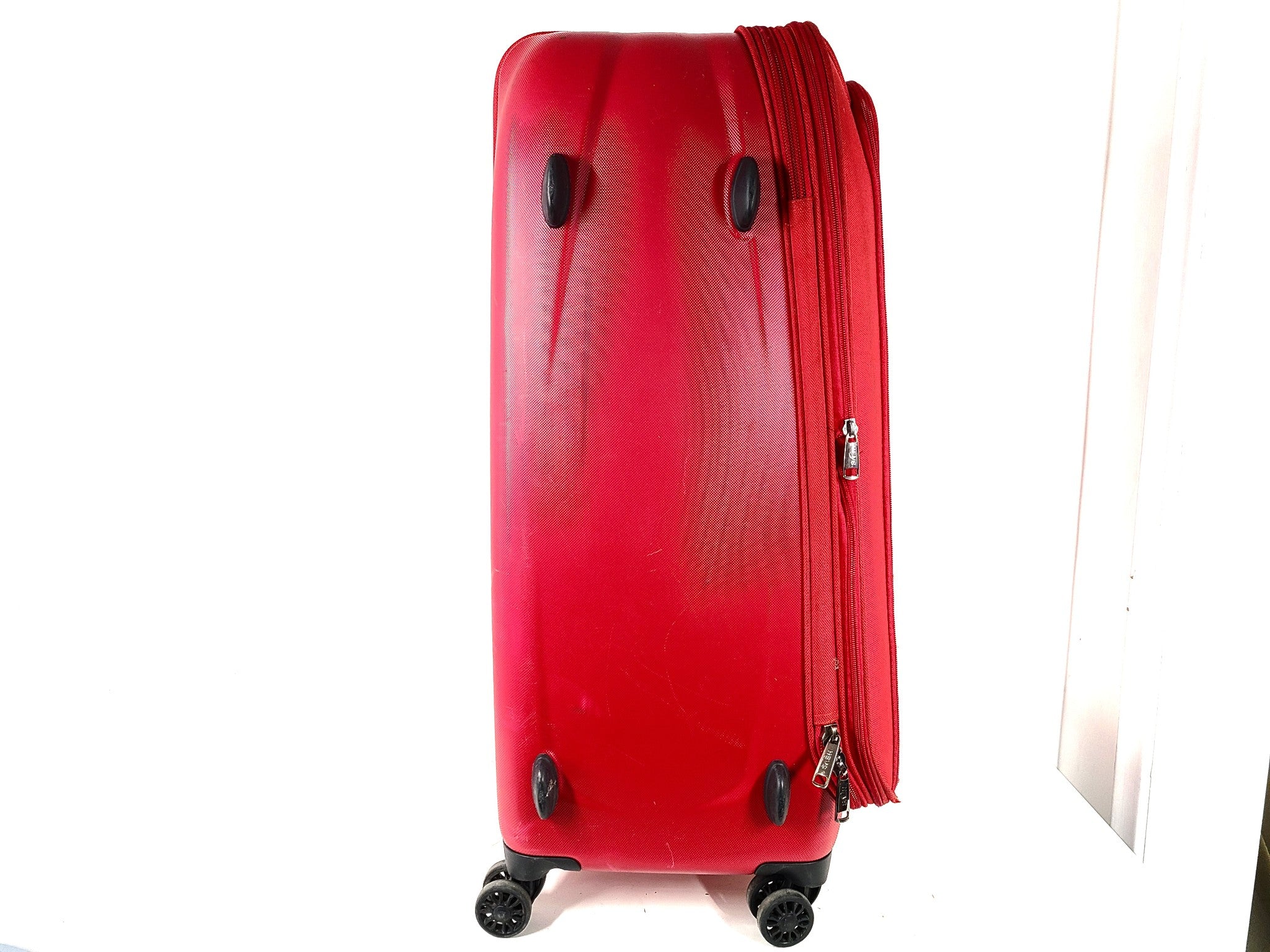 Heys Stratos 30" Hybrid Spinner Expandable Deep Space Soft/Hard Luggage Red